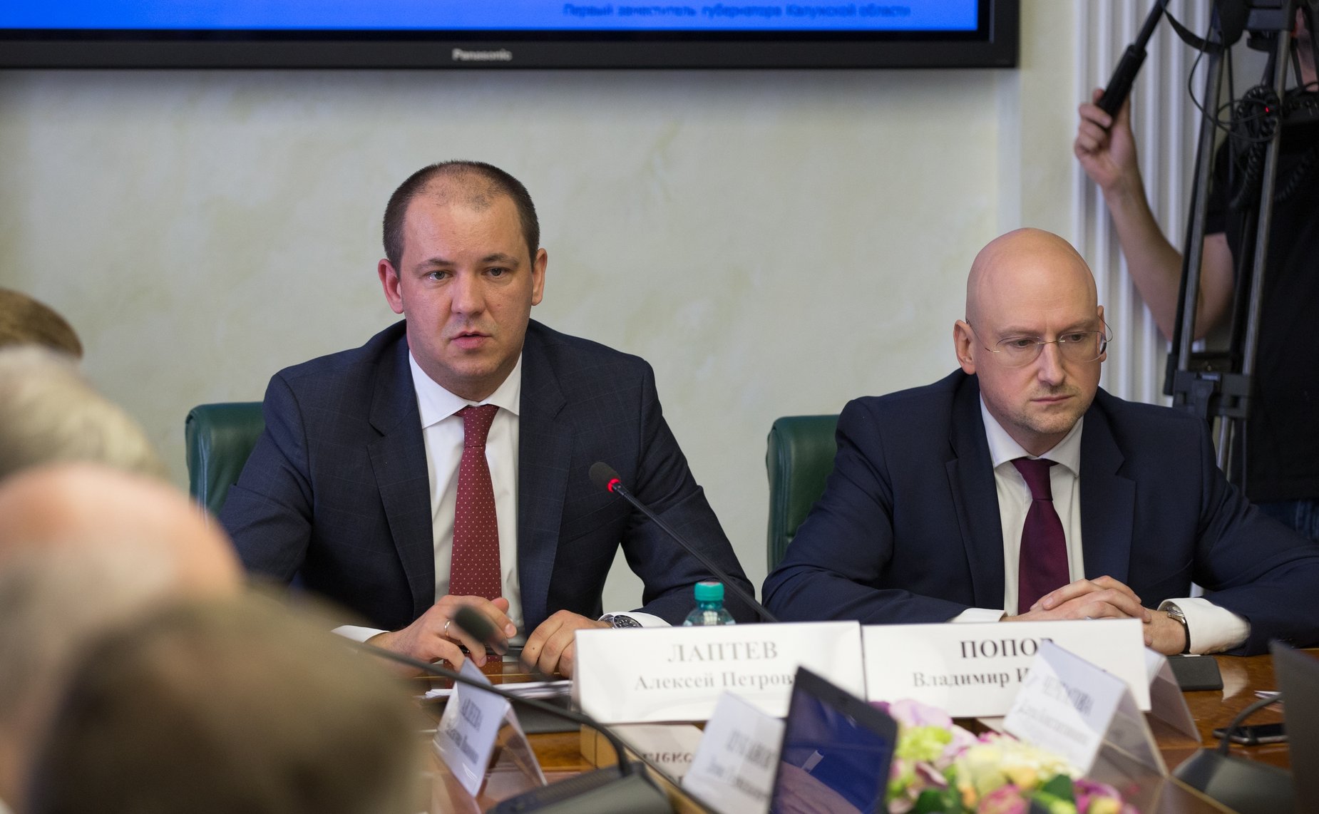 А. Лаптев и В. Попов