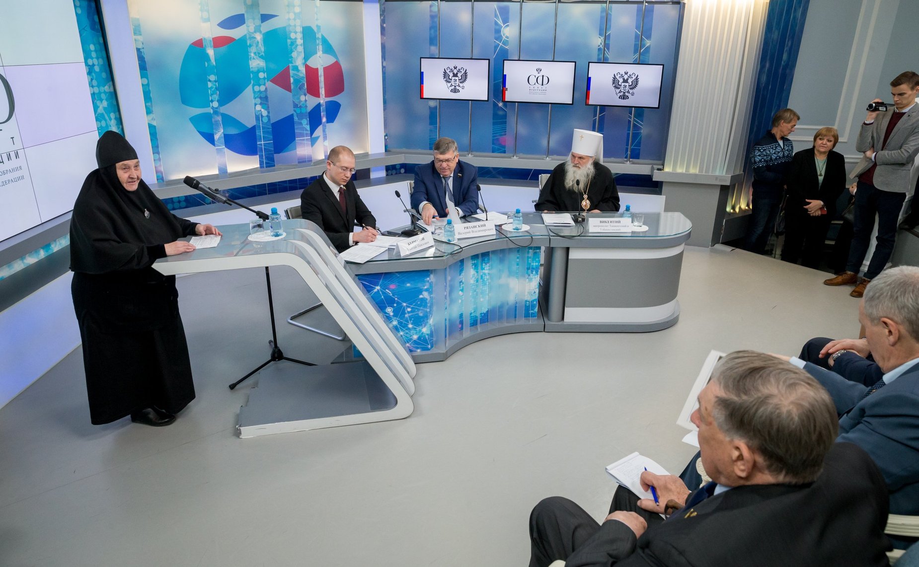 «Круглый стол» в СФ на тему: «Формирование нравственных ценностей в молодежной среде»