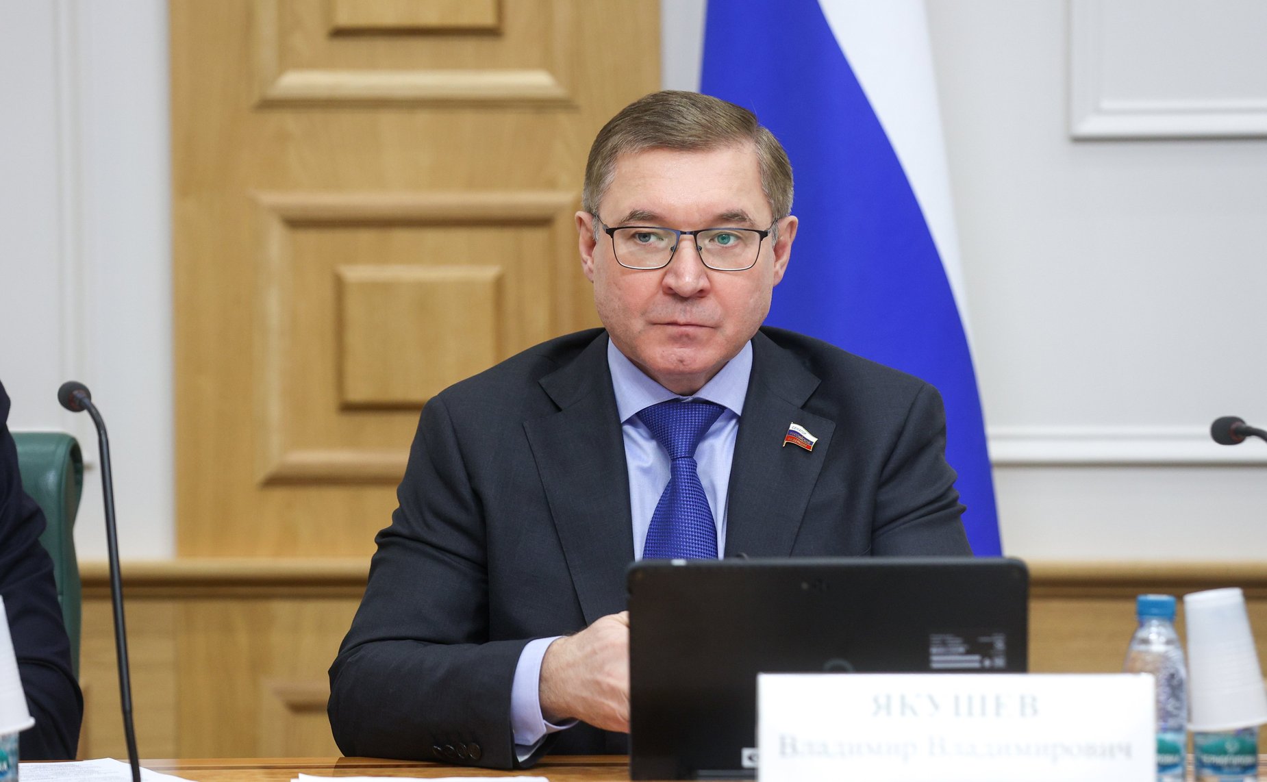 Владимир Якушев