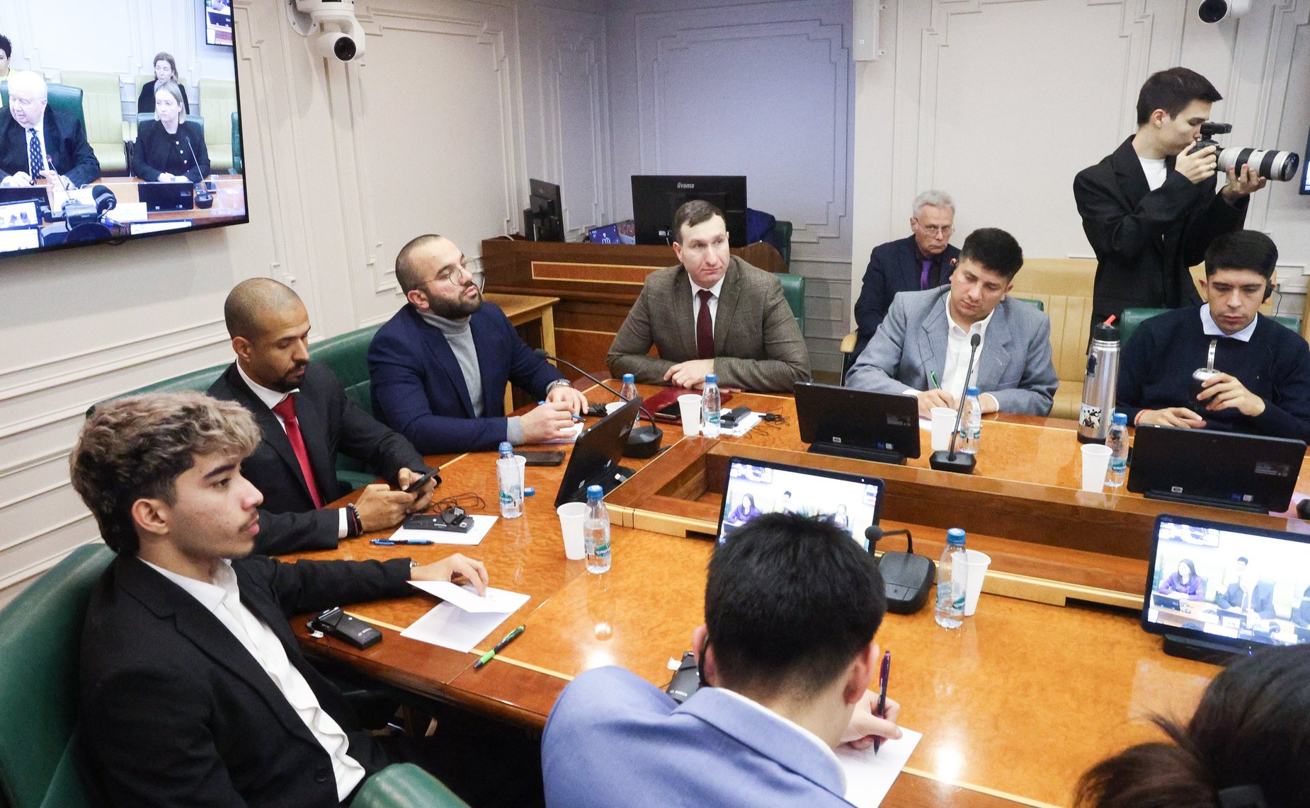 Сергей Кисляк провел встречу с латиноамериканской делегацией II Молодежного форума Россия — Латинская Америка