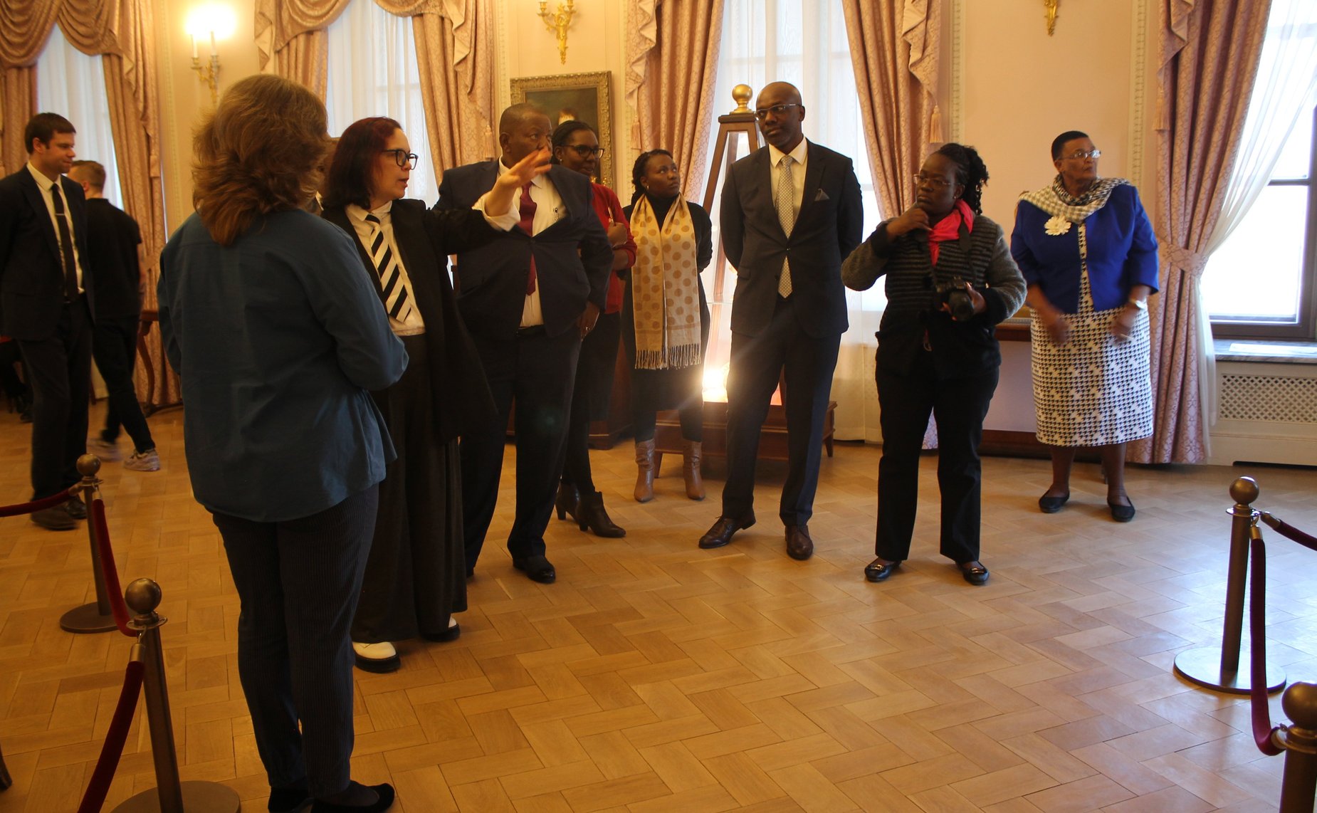 Делегация Зимбабве во главе с председателем Сената Парламента Республики Мейбл Чиномоной посетила Тверскую область. Поездка прошла в рамках официального визита в Россию, состоявшегося по приглашению Председателя СФ Валентины Матвиенко