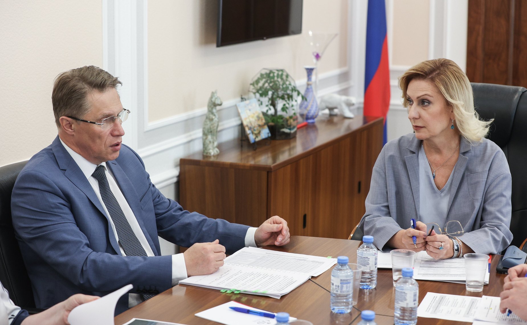 Инна Святенко провела рабочее совещание с Министром здравоохранения Российской Федерации Михаилом Мурашко и главой Республики Хакасия Валентином Коноваловым