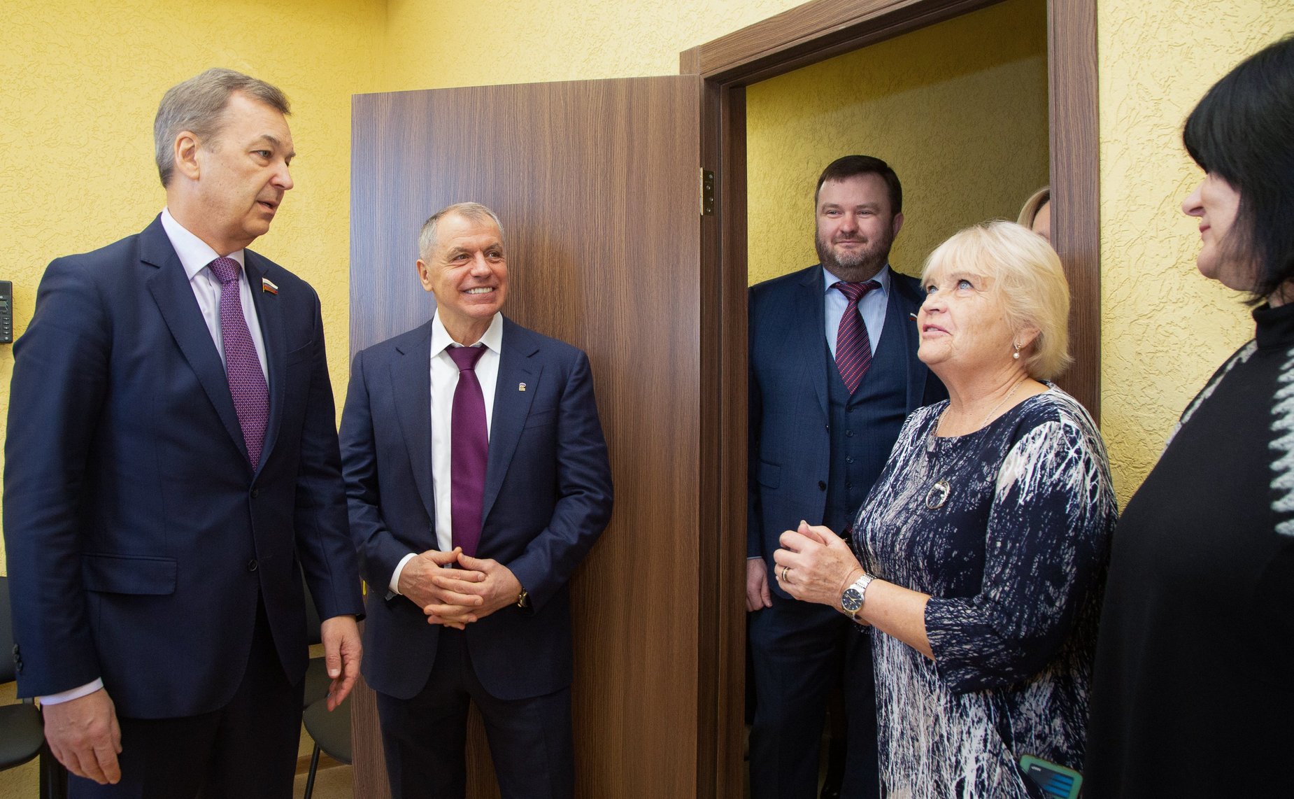 Сенаторы посетили Железнодорожненский сельский Дом культуры в Республике Крым