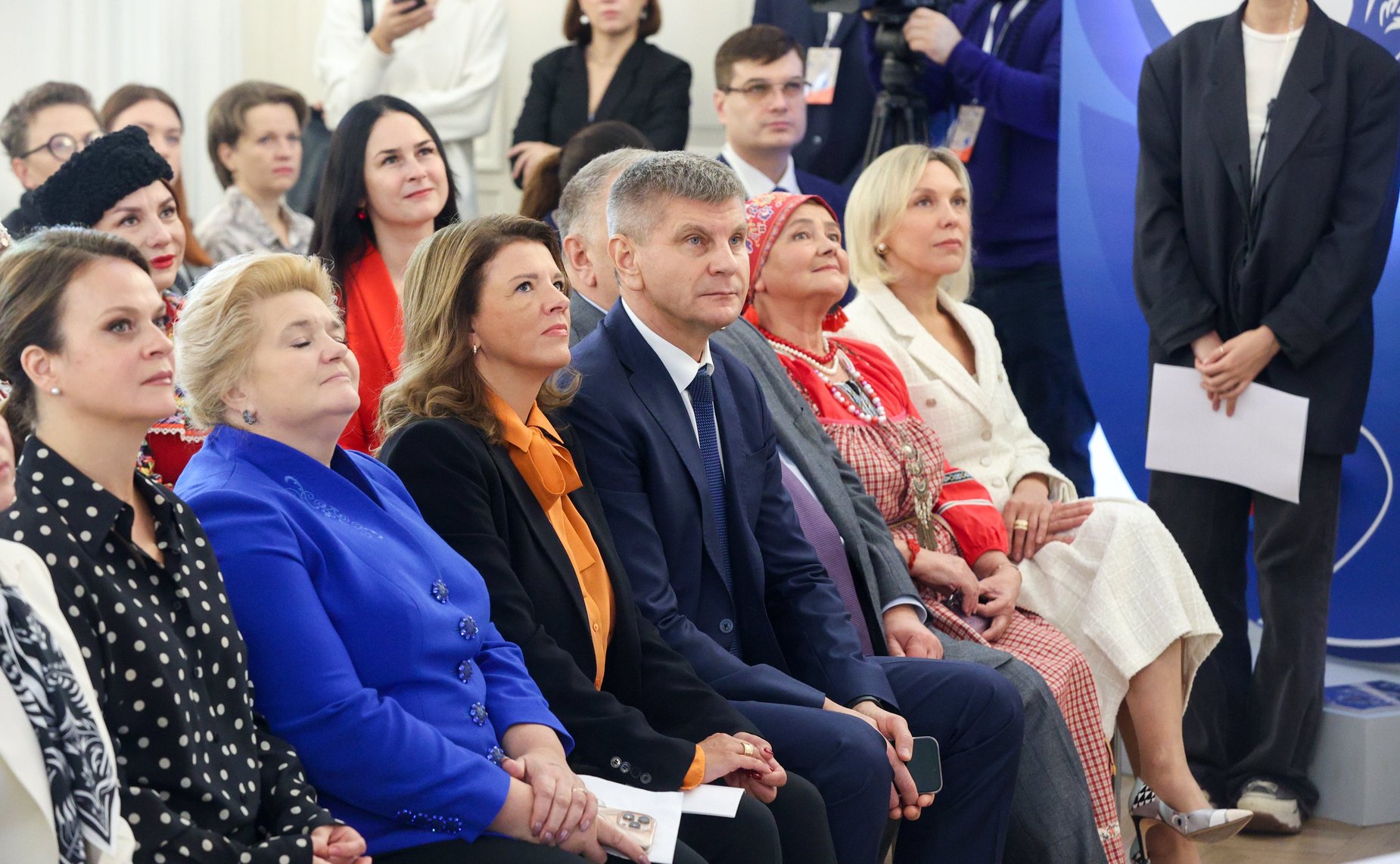 Пленарное заседание международного форума «Женщины за сохранение традиций»