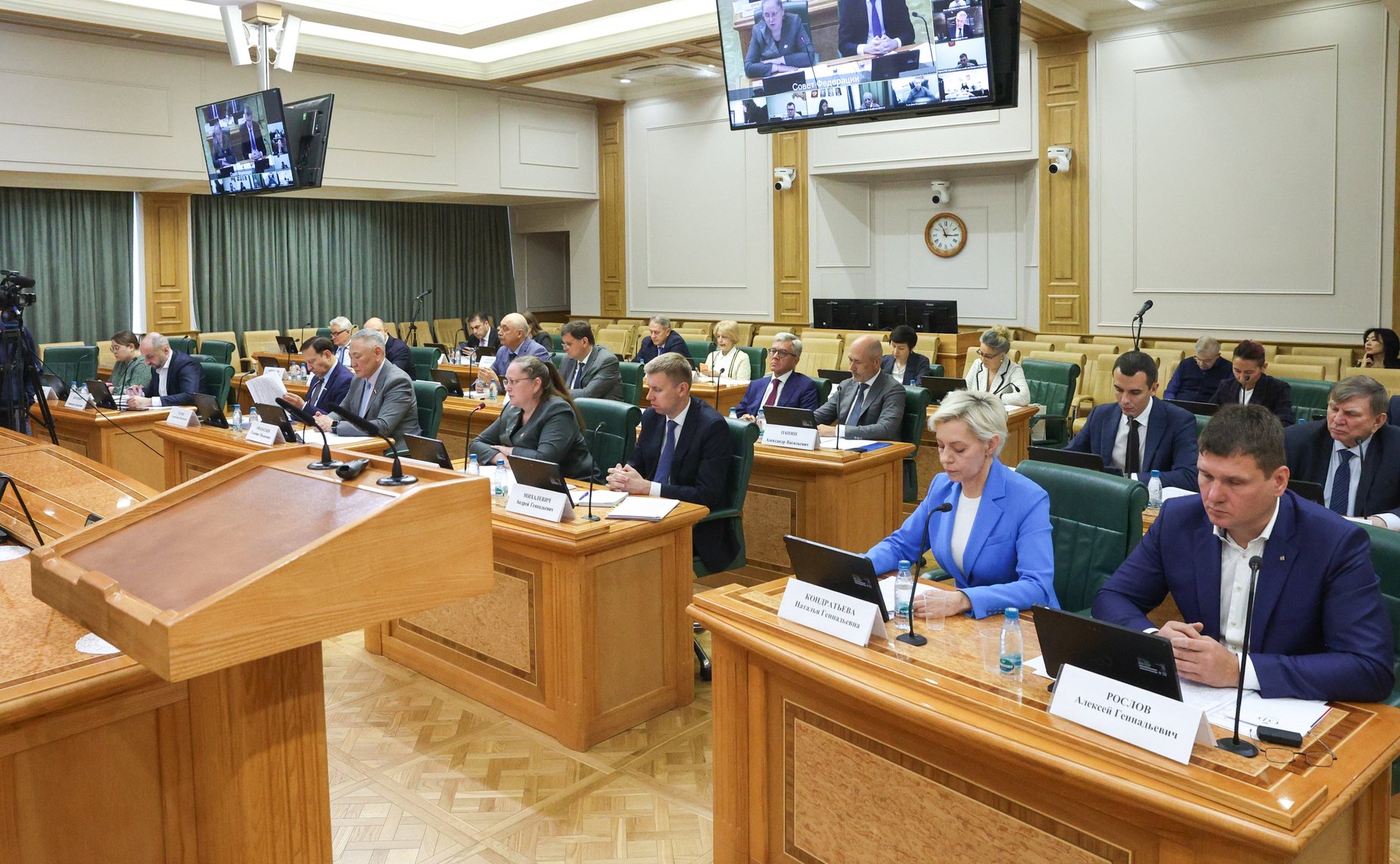 Парламентские слушания Комитета СФ по аграрно-продовольственной политике и природопользованию «Практические вопросы насыщения внутреннего рынка отечественной рыбной продукцией глубокой переработки: проблемы и пути решения»