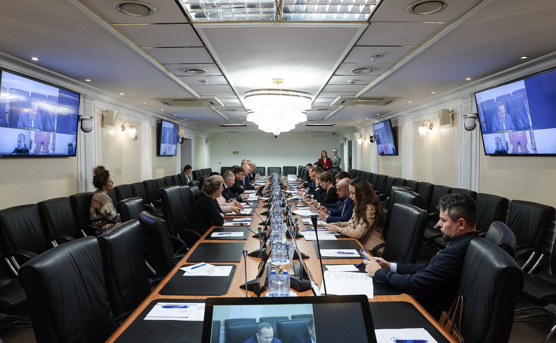 Круглый стол на тему «Защита прав потребителей в условиях моратория на проведение проверок субъектов малого и среднего предпринимательства»