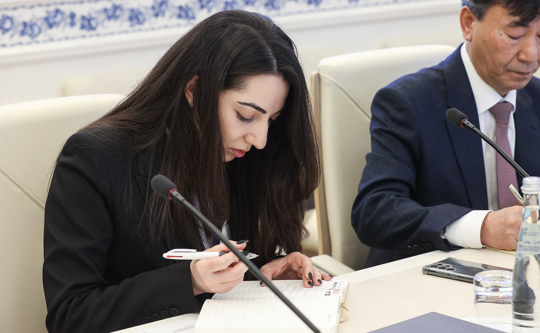 Ольга Епифанова провела встречу с Чрезвычайным и Полномочным Послом Республики Корея в Российской Федерации Ли До Хуном