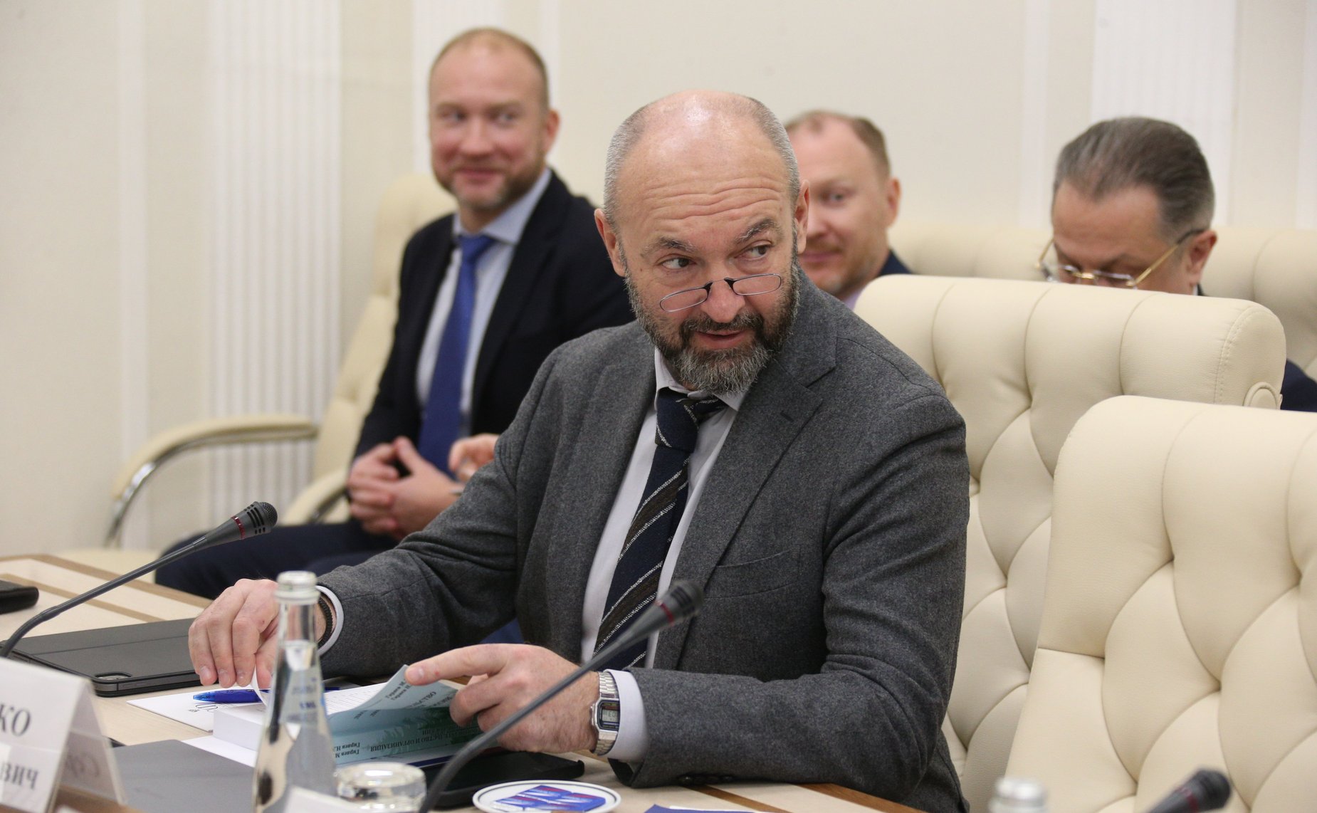 Презентация книги «Лесное законодательство и организация лесоуправления в России»