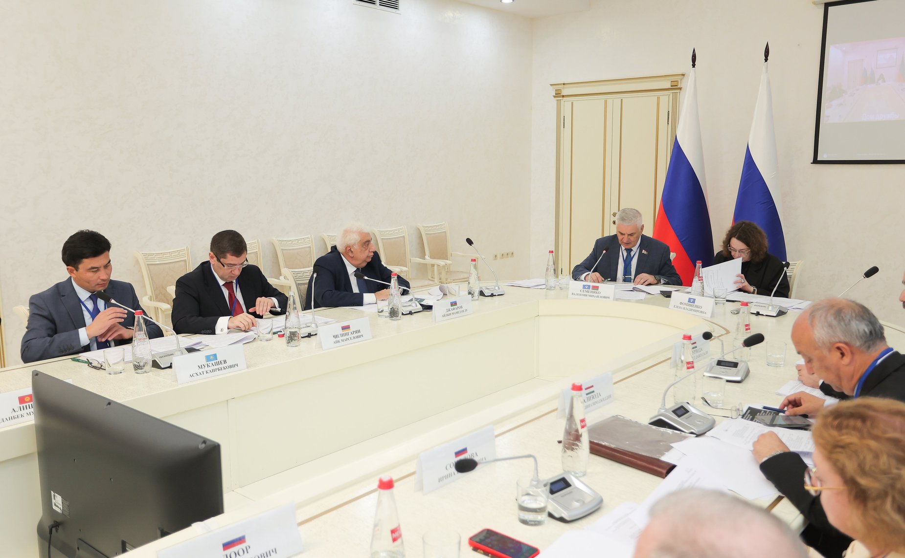 Заседание Постоянной комиссии МПА СНГ по изучению опыта государственного строительства и местного самоуправления (автор: Пресс-служба Министерства экономики и территориального развития Республики Дагестан)
