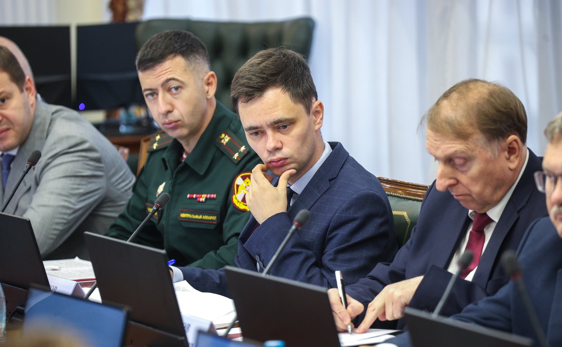 Совещание Комитета СФ по обороне и безопасности «Проблемные вопросы внедрения современных беспилотных систем, а также средств противодействия их противоправному применению»