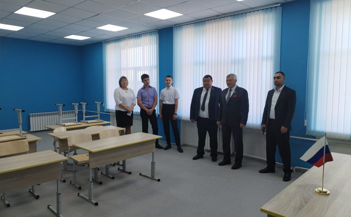 Сергей Михайлов принял участие в торжественном открытии школы после капитального ремонта в селе Тохтор Акшинского округа