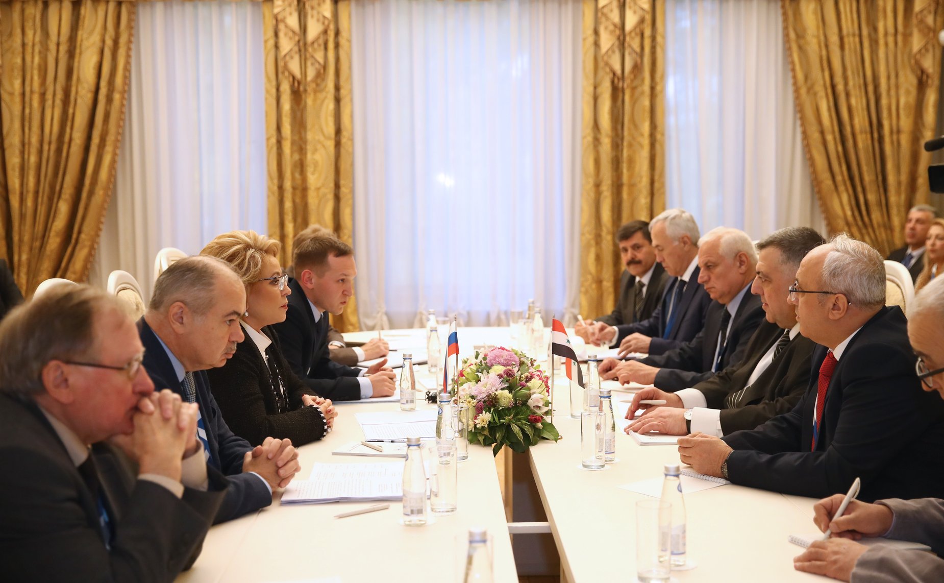 Валентина Матвиенко провела встречу с Председателем Народного совета Сирийской Арабской Республики Хамудом Юсефом Ас-Саббагом