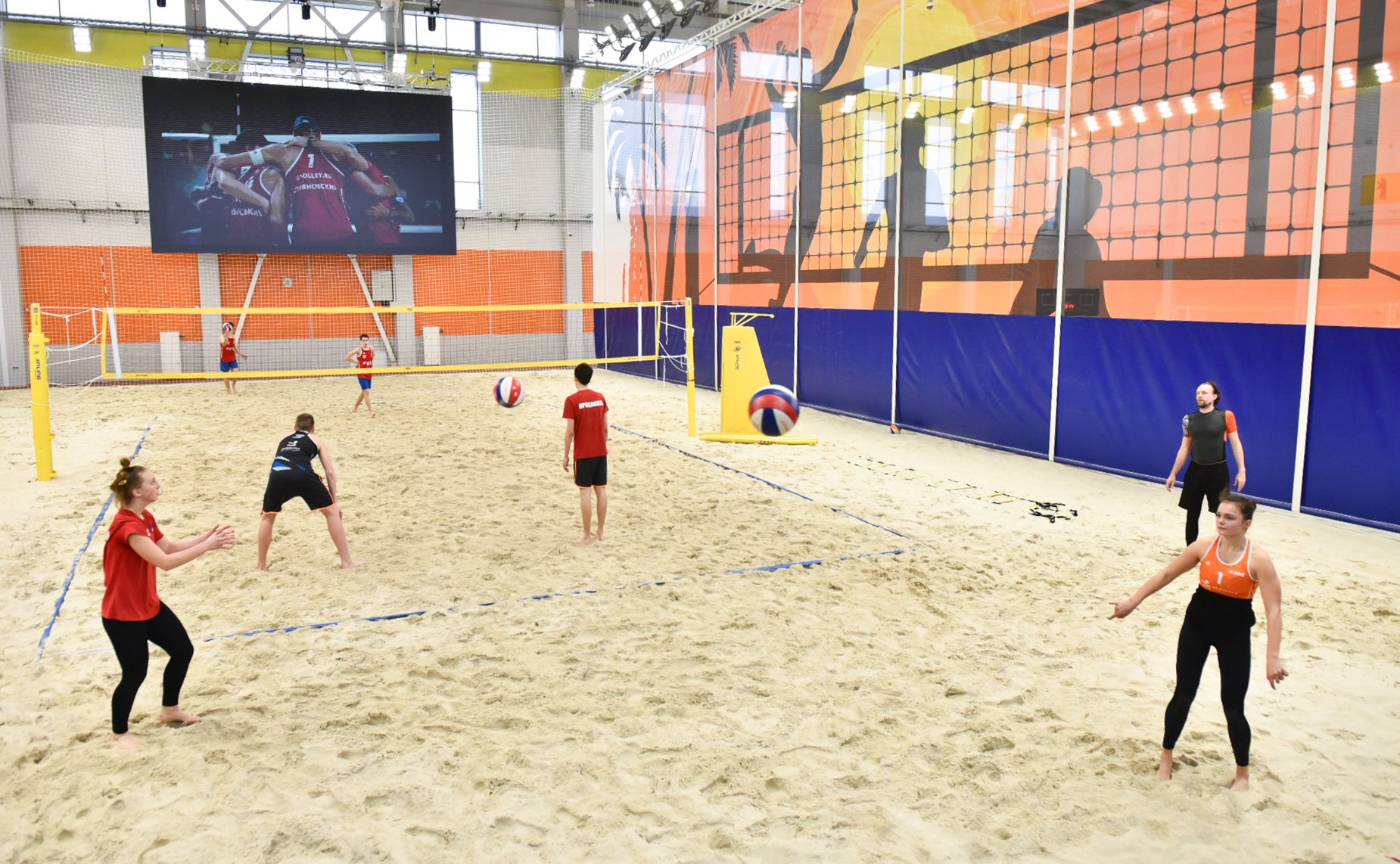 Андрей Яцкин посетил Волейбольный центр Ярославля