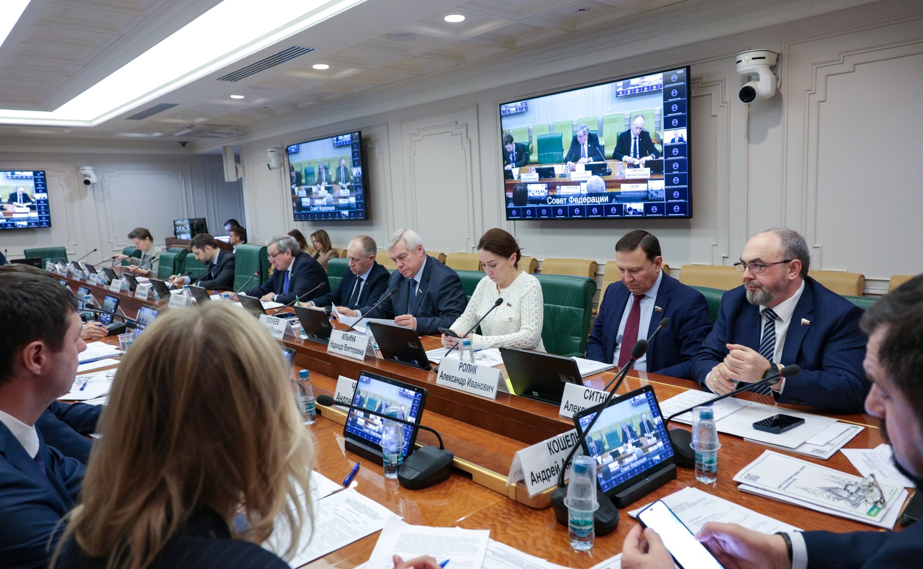 Круглый стол на тему «О реализации проектов по строительству индивидуальных жилых домов по договорам строительного подряда с использованием счетов эскроу»