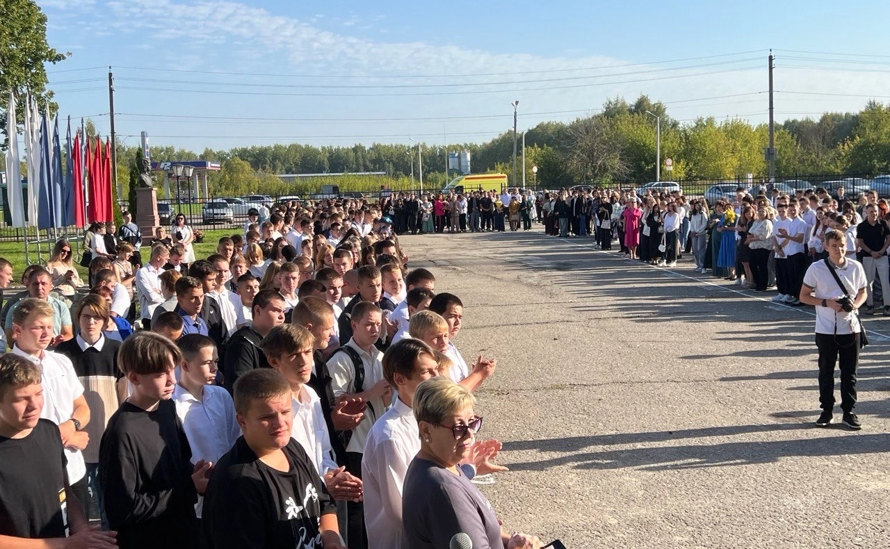 Игорь Мурог принял участие в торжественных мероприятиях, приуроченных ко Дню знаний, в Ряжском округе и Александро-Невском районе