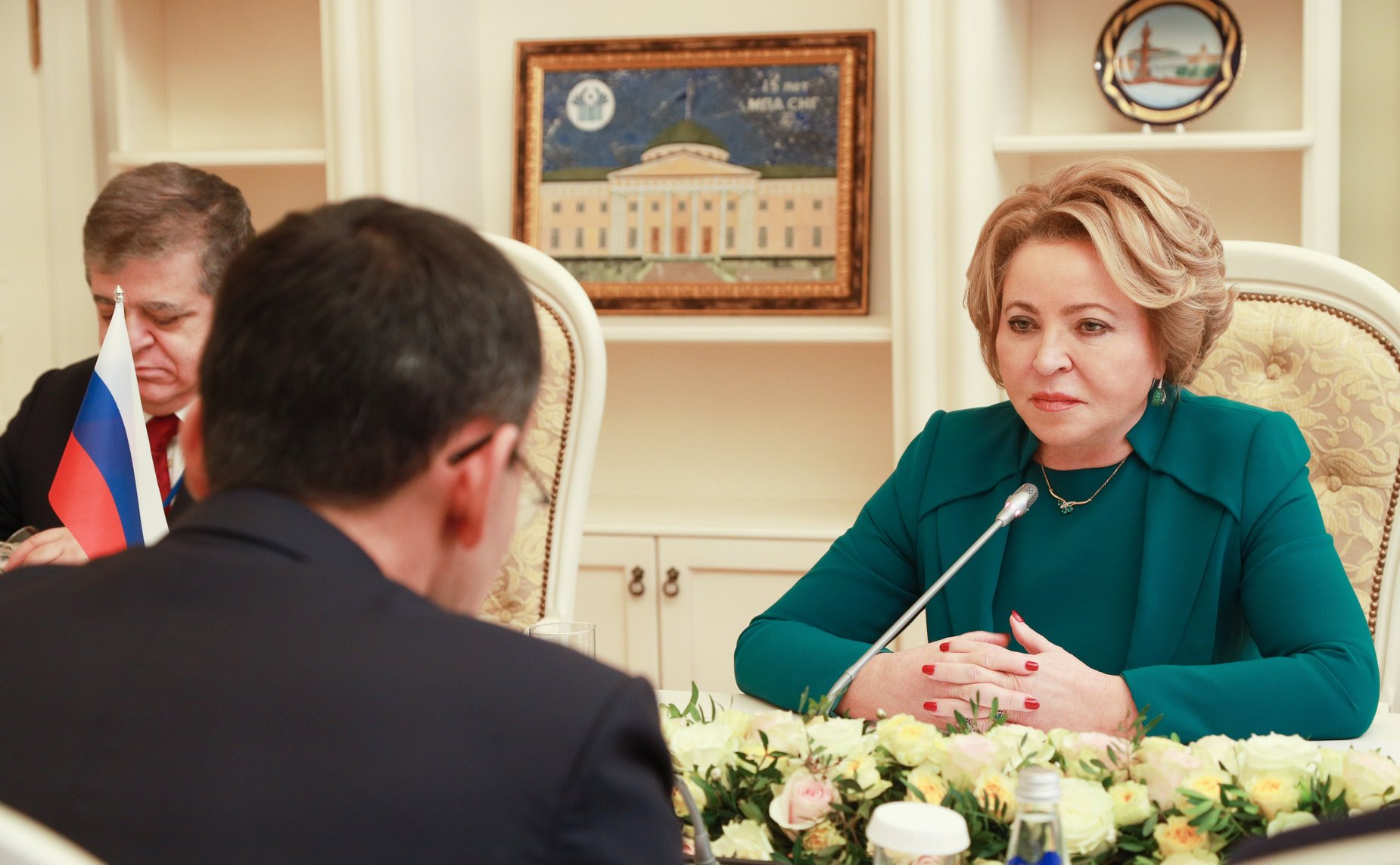Председатель Совета Федерации, Председатель Межпарламентской Ассамблеи государств-участников СНГ (МПА СНГ) Валентина Матвиенко провела встречу с Председателем Сената Парламента Республики Казахстан Мауленом Ашимбаевым