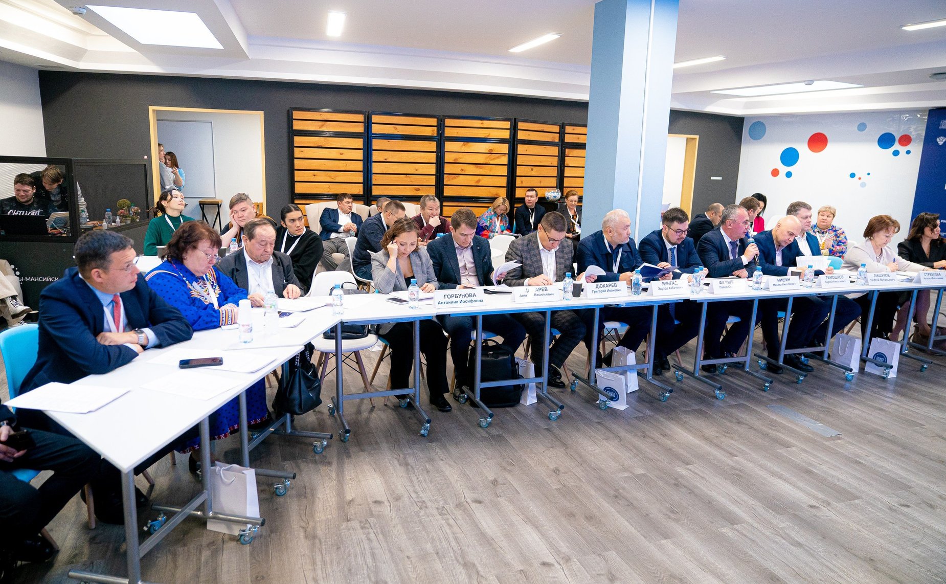 Александр Новьюхов выступил модератором правового семинара-совещания по вопросам защиты прав коренных малочисленных народов Российской Федерации