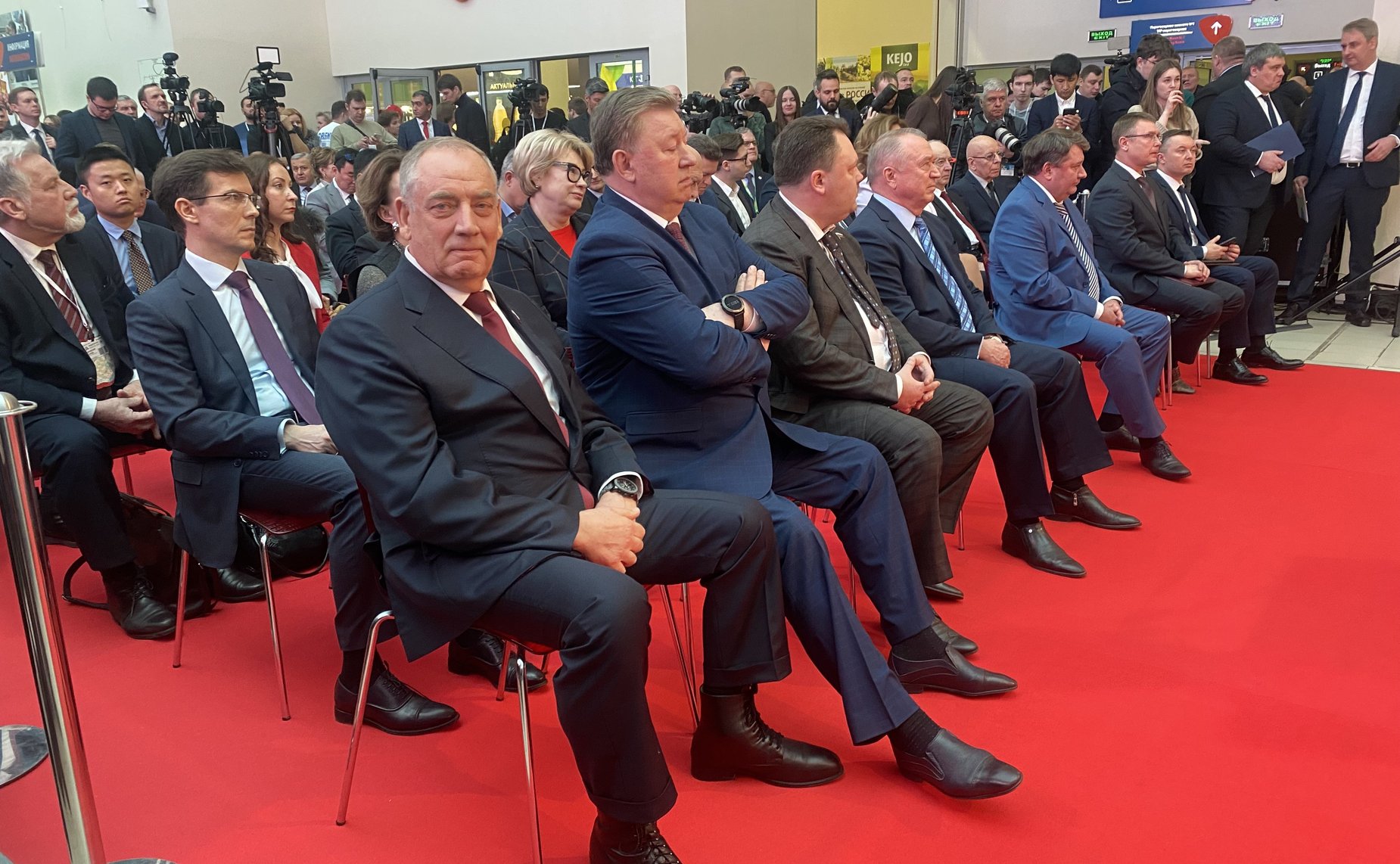 Сергей Митин принял участие в открытии 30-й юбилейной международной выставки продуктов питания, напитков и сырья для их производства «Продэкспо-2023»