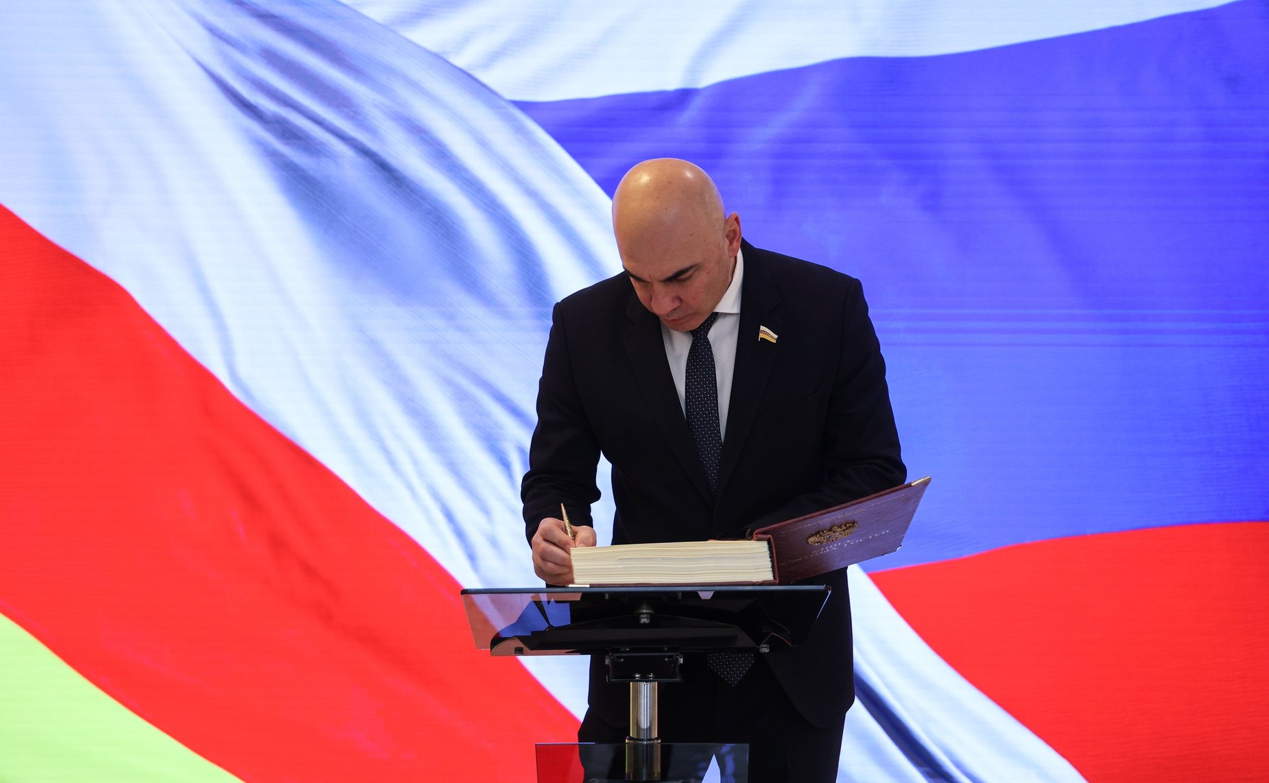 Заместитель Председателя СФ Константин Косачев провел встречу с группой международных наблюдателей на выборах Президента Российской Федерации от Южной Осетии