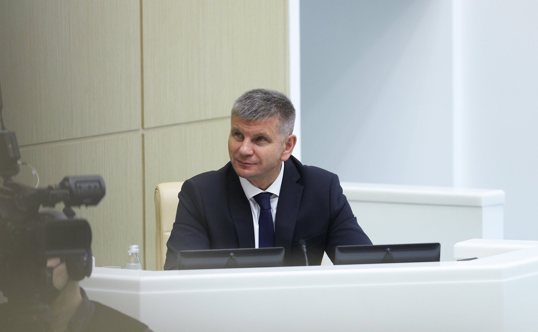 Геннадий Голов