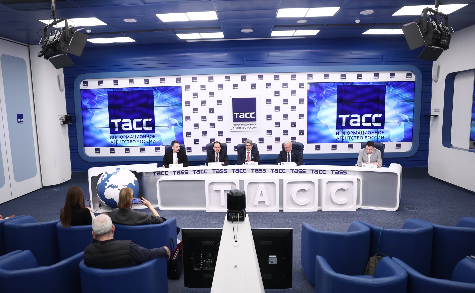 Пресс-конференция, посвященная презентации исследования Института экономики роста им. П.А. Столыпина «Потенциал создания нового игрока мирового рынка инфраструктуры данных»