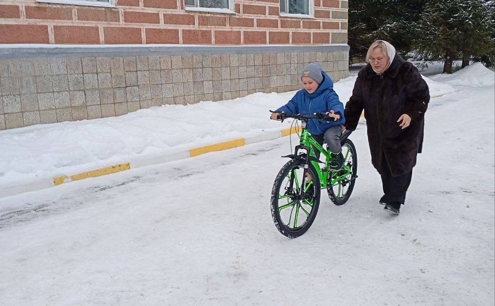 Сергей Рябухин принял участие в ежегодной акции «Ёлка желаний» и исполнил мечты юных ульяновцев