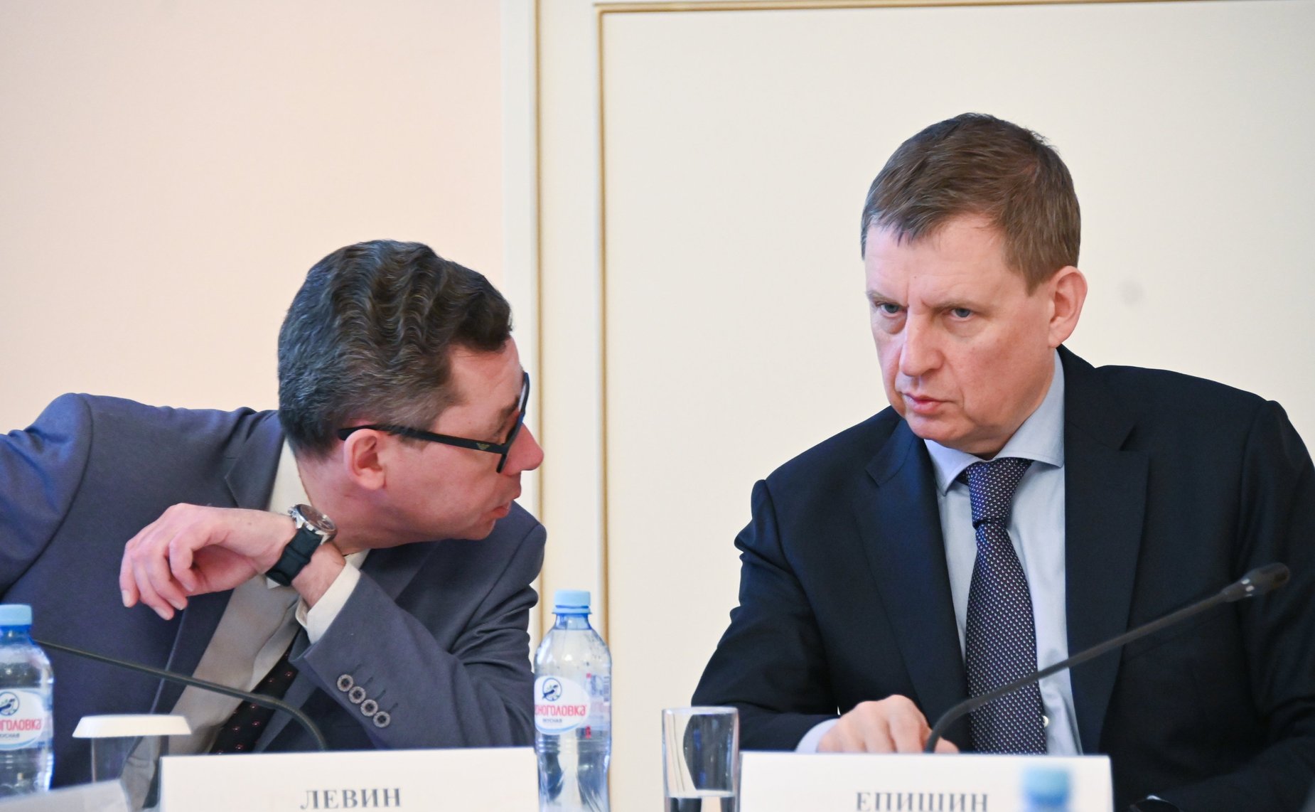 Участие сенаторов в заседании рабочей группы МПА СНГ по подготовке модельного закона «О платформенной занятости»