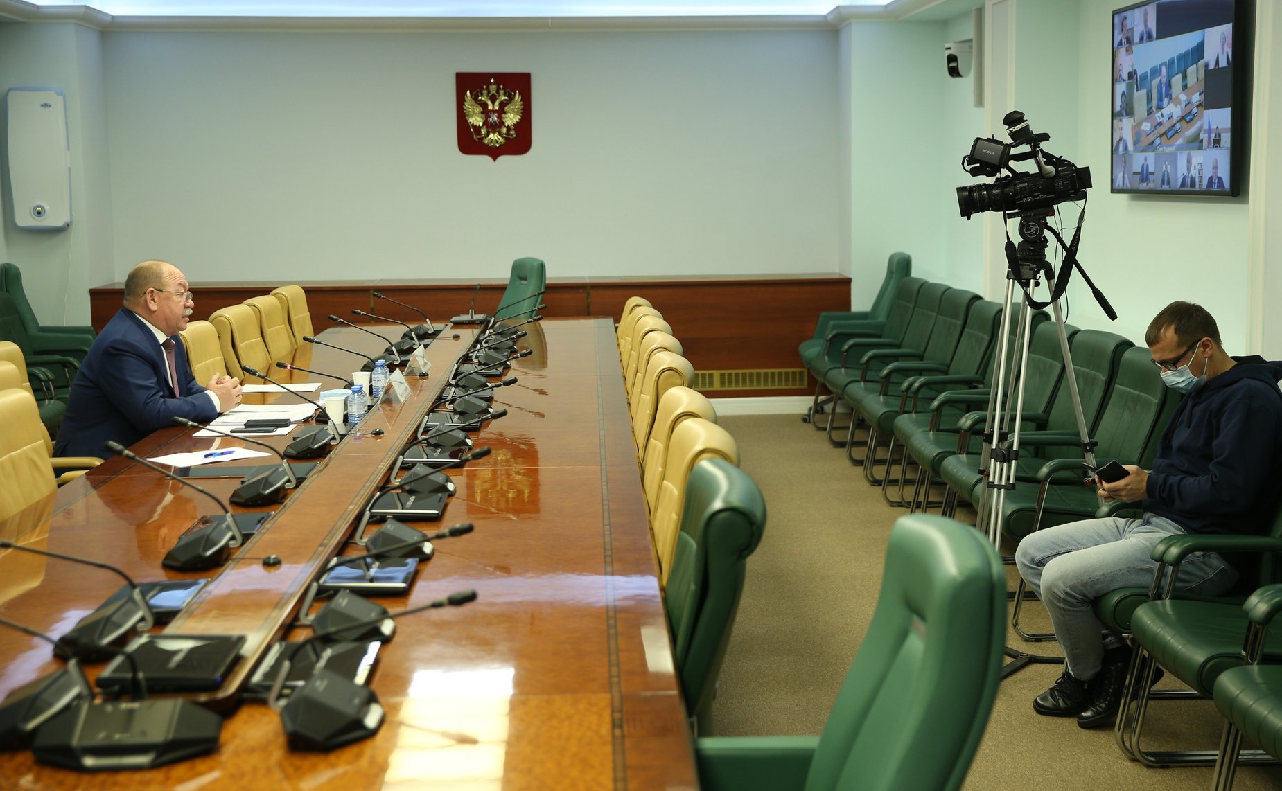 «Круглый стол» на тему «Об основных направлениях политики РФ в области климата и реализации Стратегии долгосрочного развития РФ с низким уровнем выбросов парниковых газов до 2050 года»