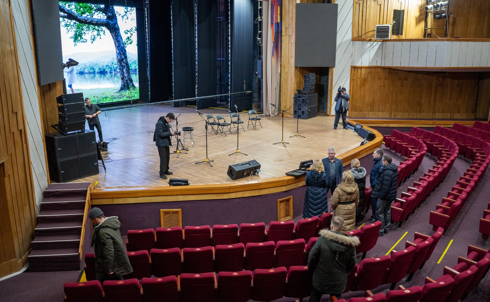 Сенаторы посетили творческо-производственный кластер «Сигнальная» и ознакомились с проектом «ОзаряйЕАО»