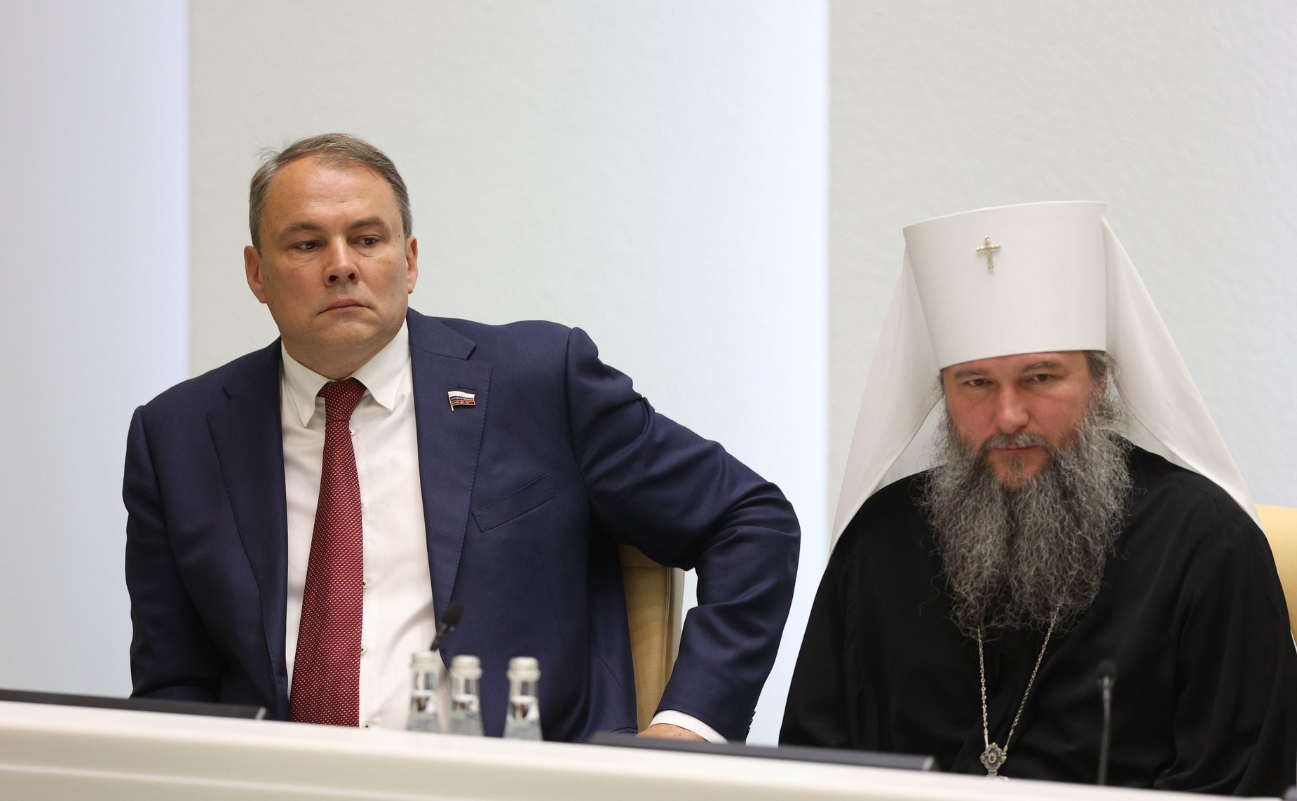 Пленарное заседание Х Парламентских встреч в рамках ХХХ Международных образовательных чтений «К 350-летию со дня рождения Петра I: секулярный мир и религиозность»