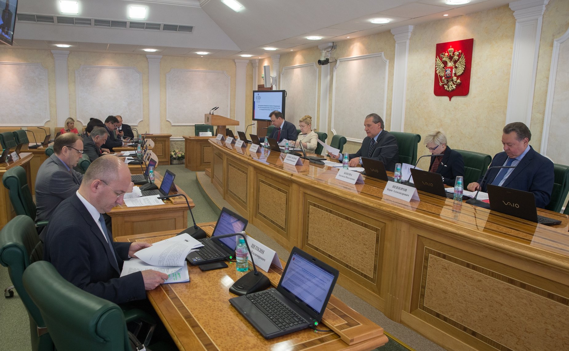 Сенаторы рекомендовали одобрить закон о повышении пенсионного возраста ...