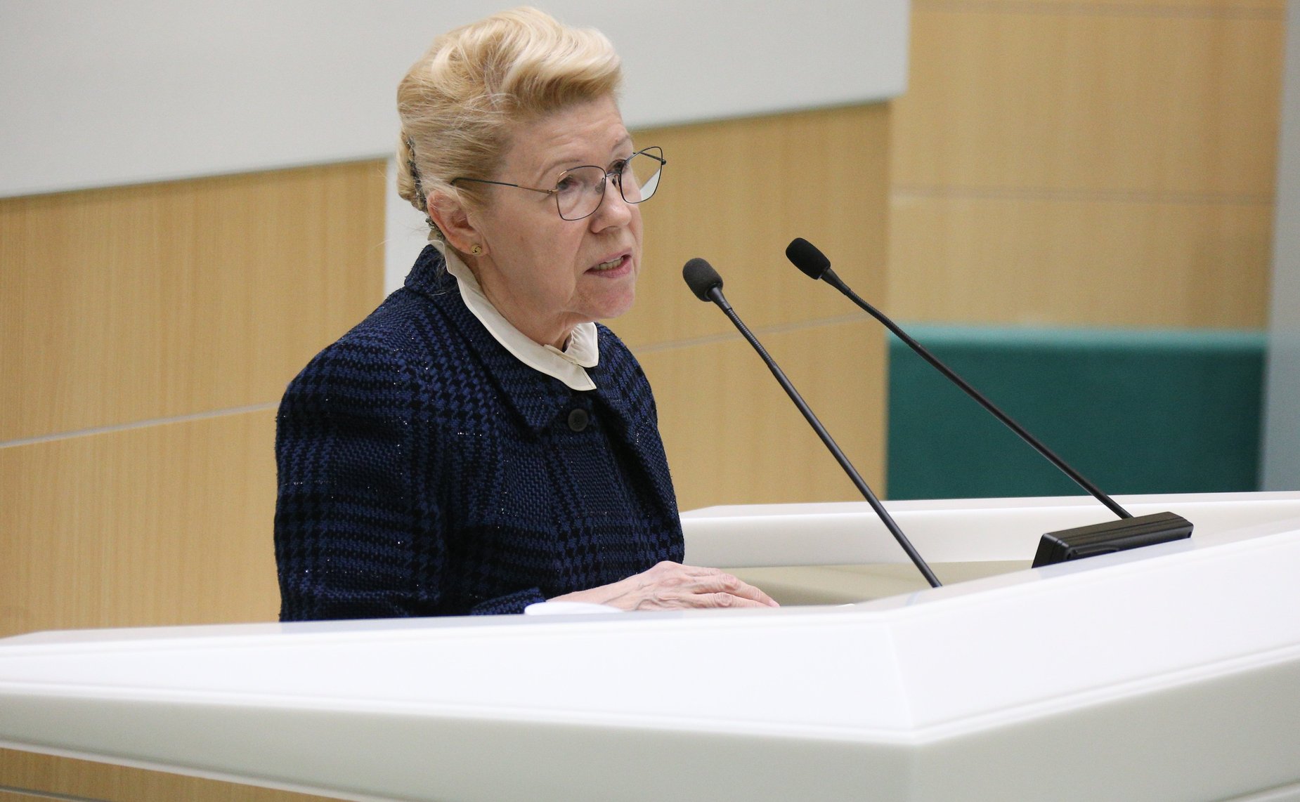 Елена Мизулина