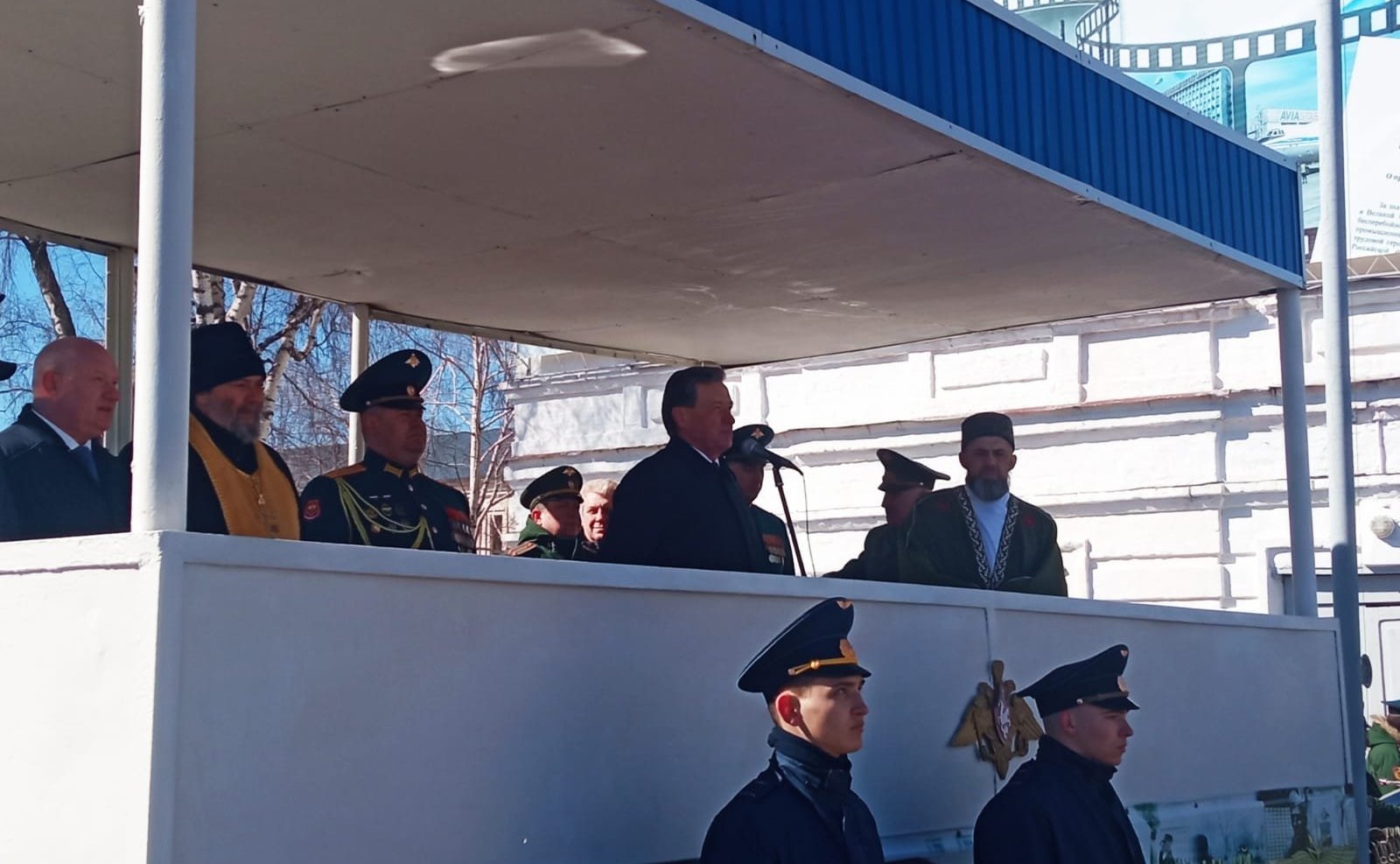 Сергей Рябухин принял участие в церемонии выпуска младших специалистов в Ульяновском учебном центре войск связи