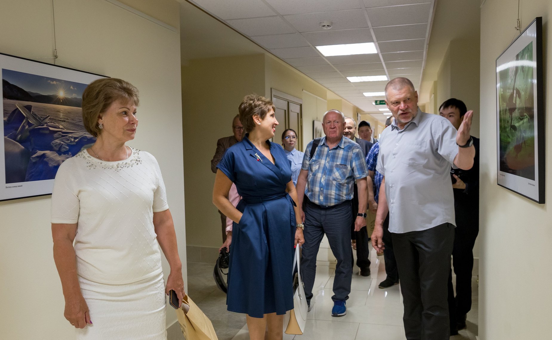 Открытие в Совете Федерации фотовыставки, посвященной Телецкому озеру