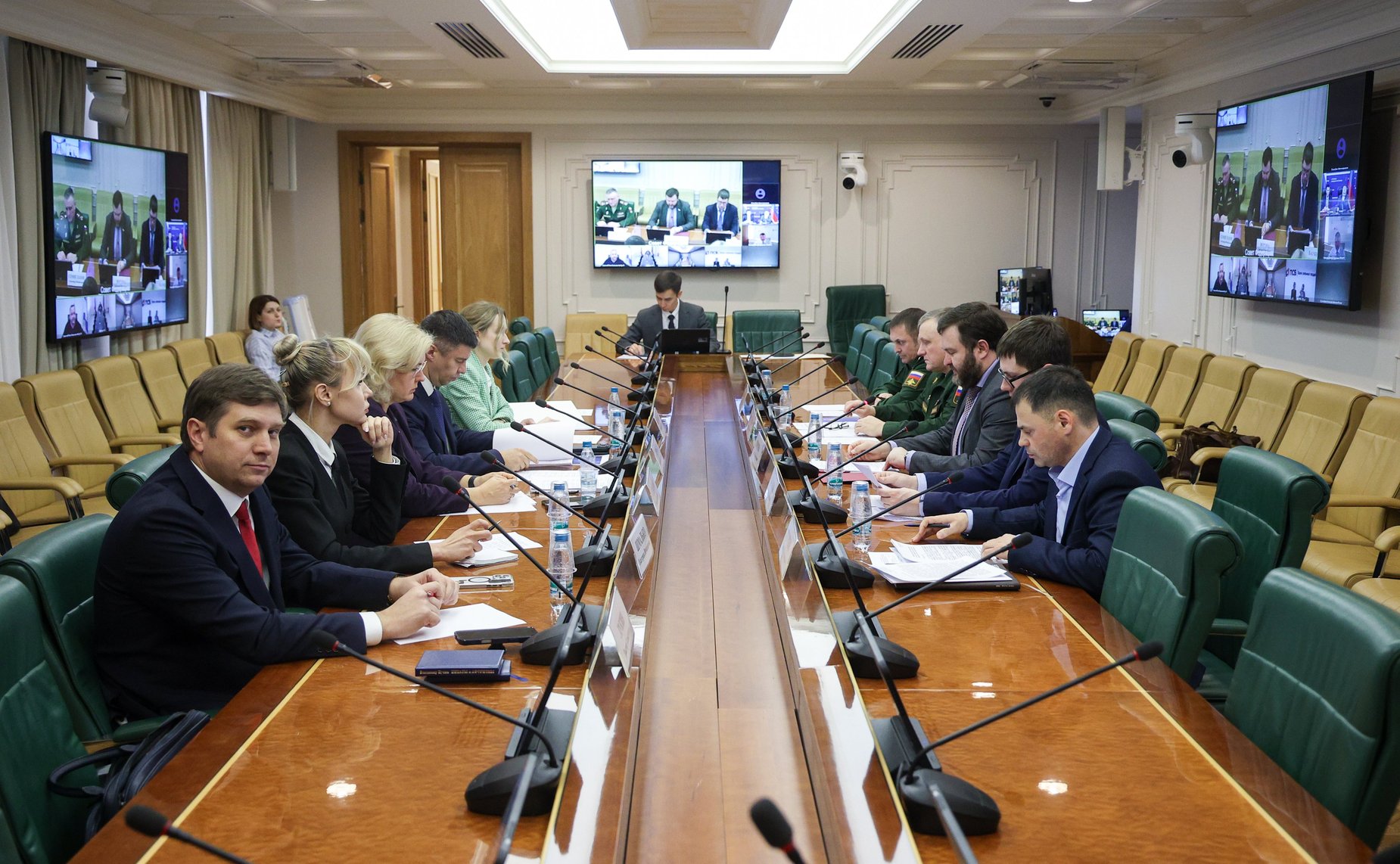 Совещание Комитета СФ по экономической политике «Вопросы восстановления и развития топливно-энергетического комплекса на территориях ДНР, ЛНР, Запорожской области и Херсонской области»