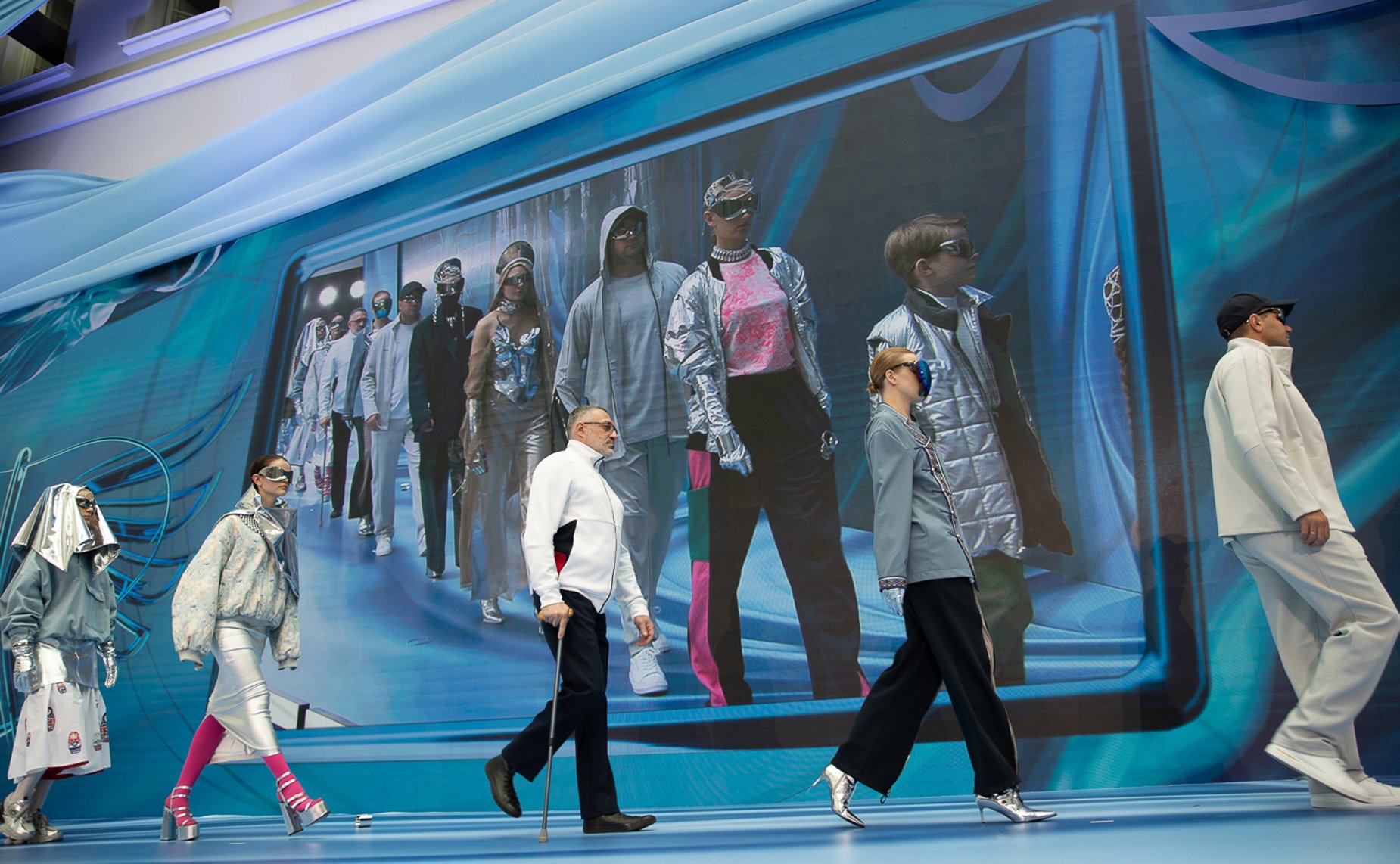 XXVIII Петербургский международный экономический форум (ПМЭФ’25). Показ международного конкурса адаптивной моды «На крыльях»