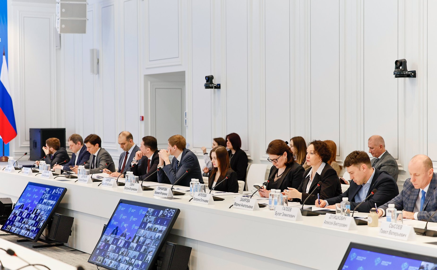 Круглый стол на тему «Совершенствование системы лицензирования деятельности по управлению многоквартирными домами»