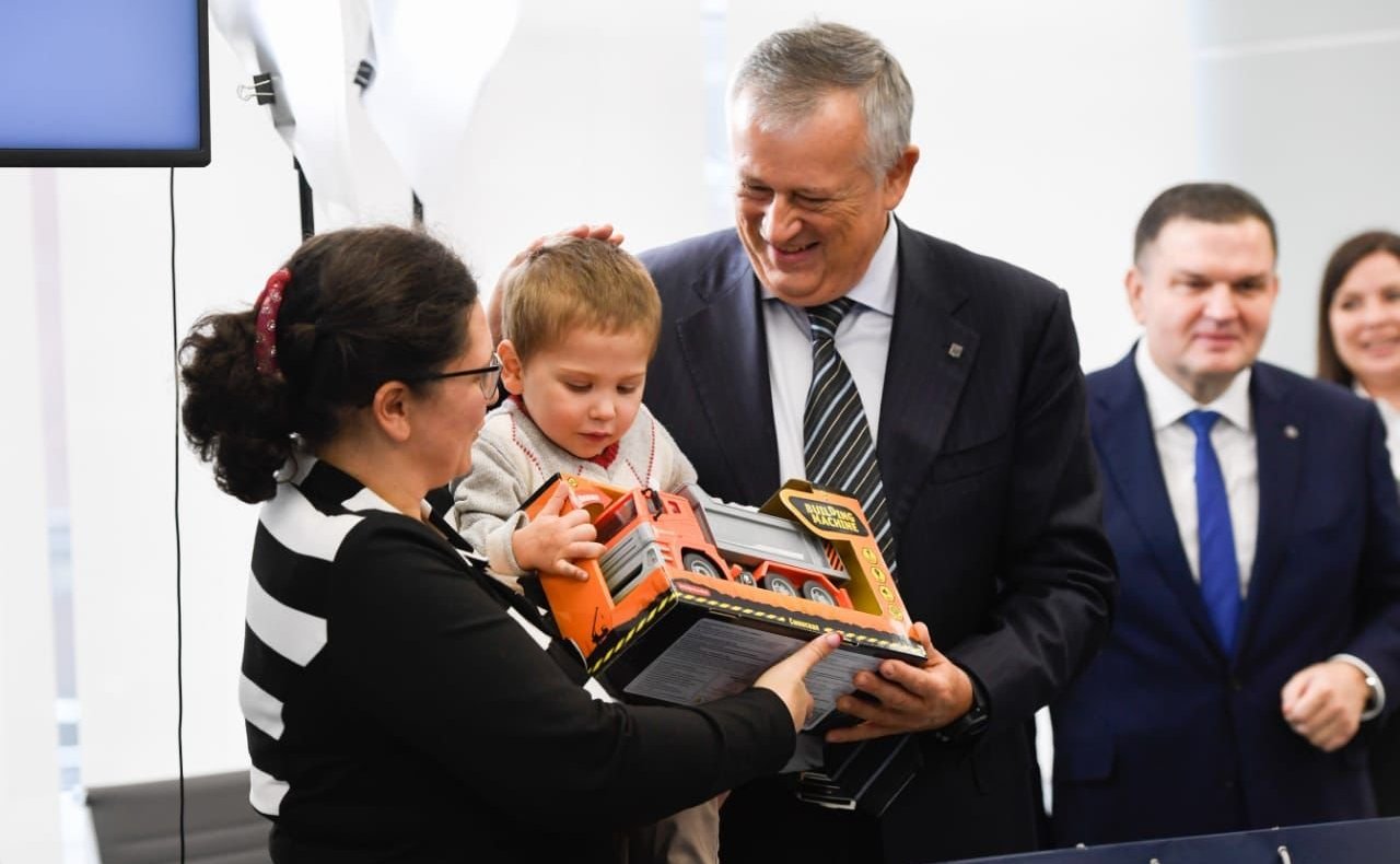 В канун празднования Дня народного единства четыре юных жителя Ленинградской области удостоены наград VIII ежегодной премии «Дети-герои» за проявленное личное мужество