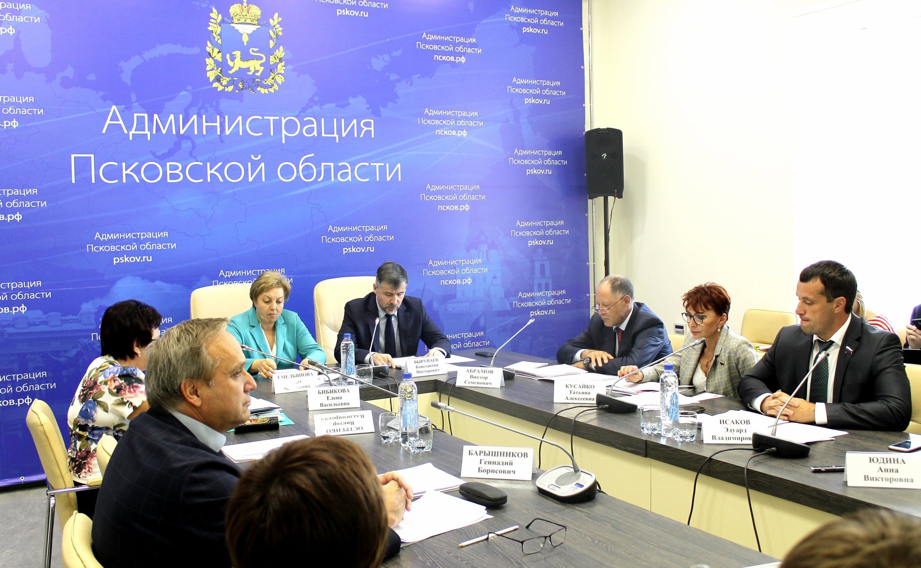 В Псковской области состоялось совместное выездное заседание Экспертного совета и Палаты молодых законодателей при СФ