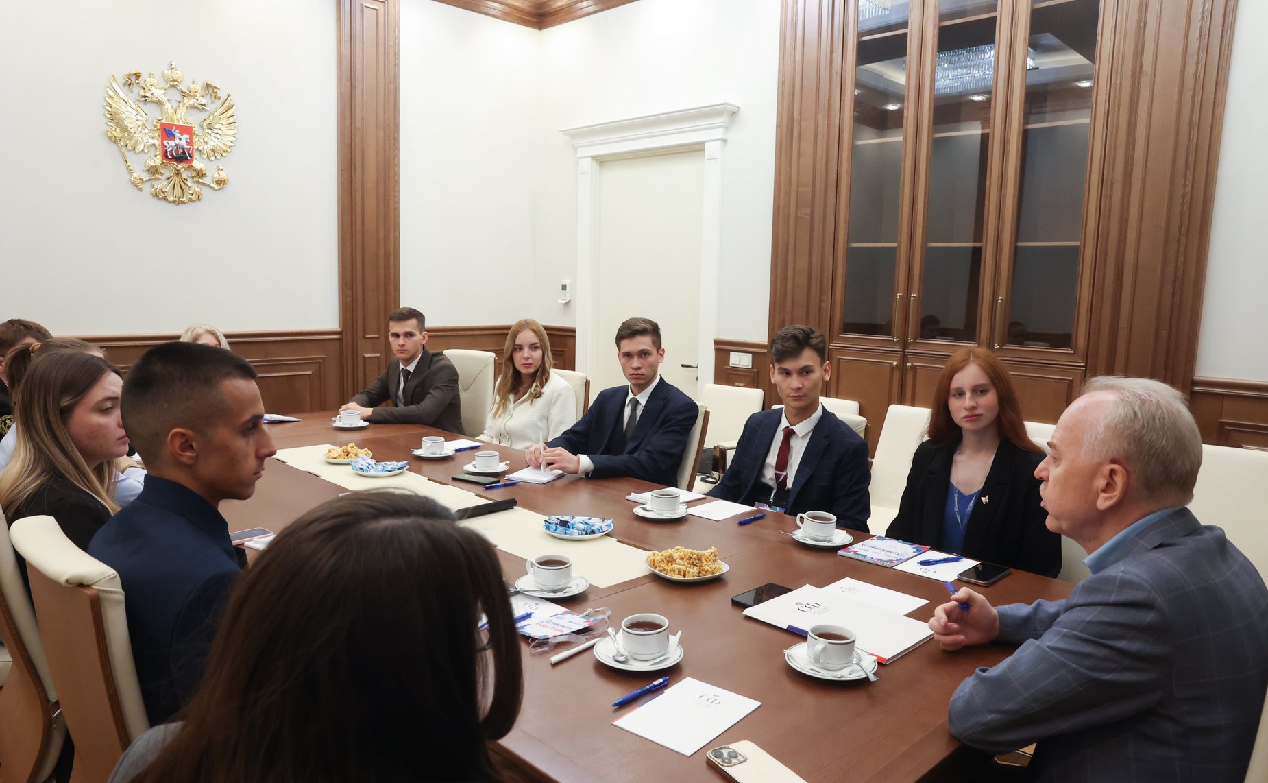 Встреча Александра Терентьева с финалистами образовательной программы «Атмосфера-2023»
