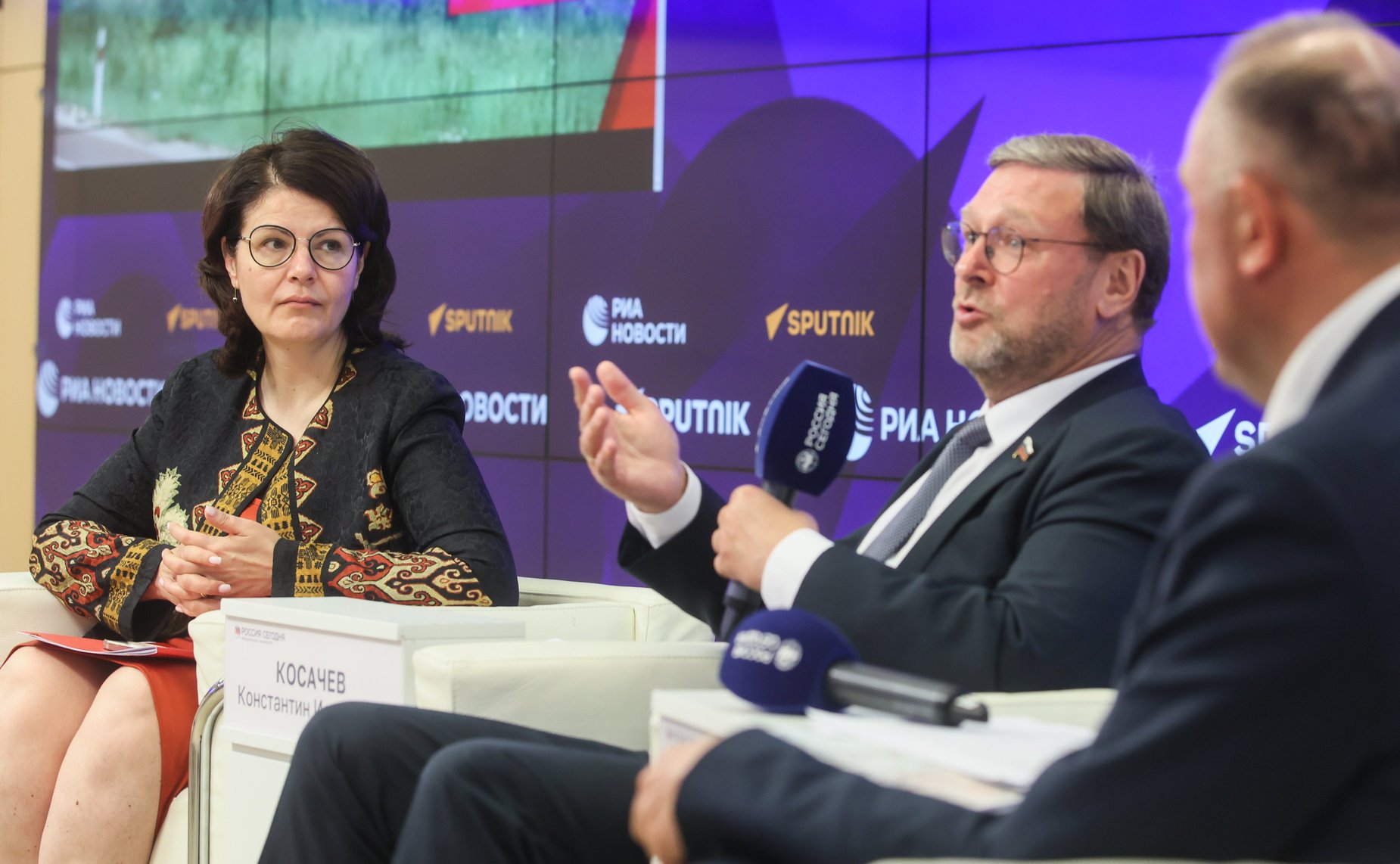 Константин Косачев провёл пресс-конференцию, приуроченную к старту культурно-образовательного проекта «Поезд Памяти»