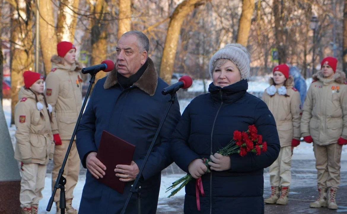 Сергей Митин принял участие в торжественных мероприятиях, приуроченных к 80-летию освобождения Новгорода, городов и сел Новгородской области от немецко-фашистских захватчиков в годы Великой Отечественной войны