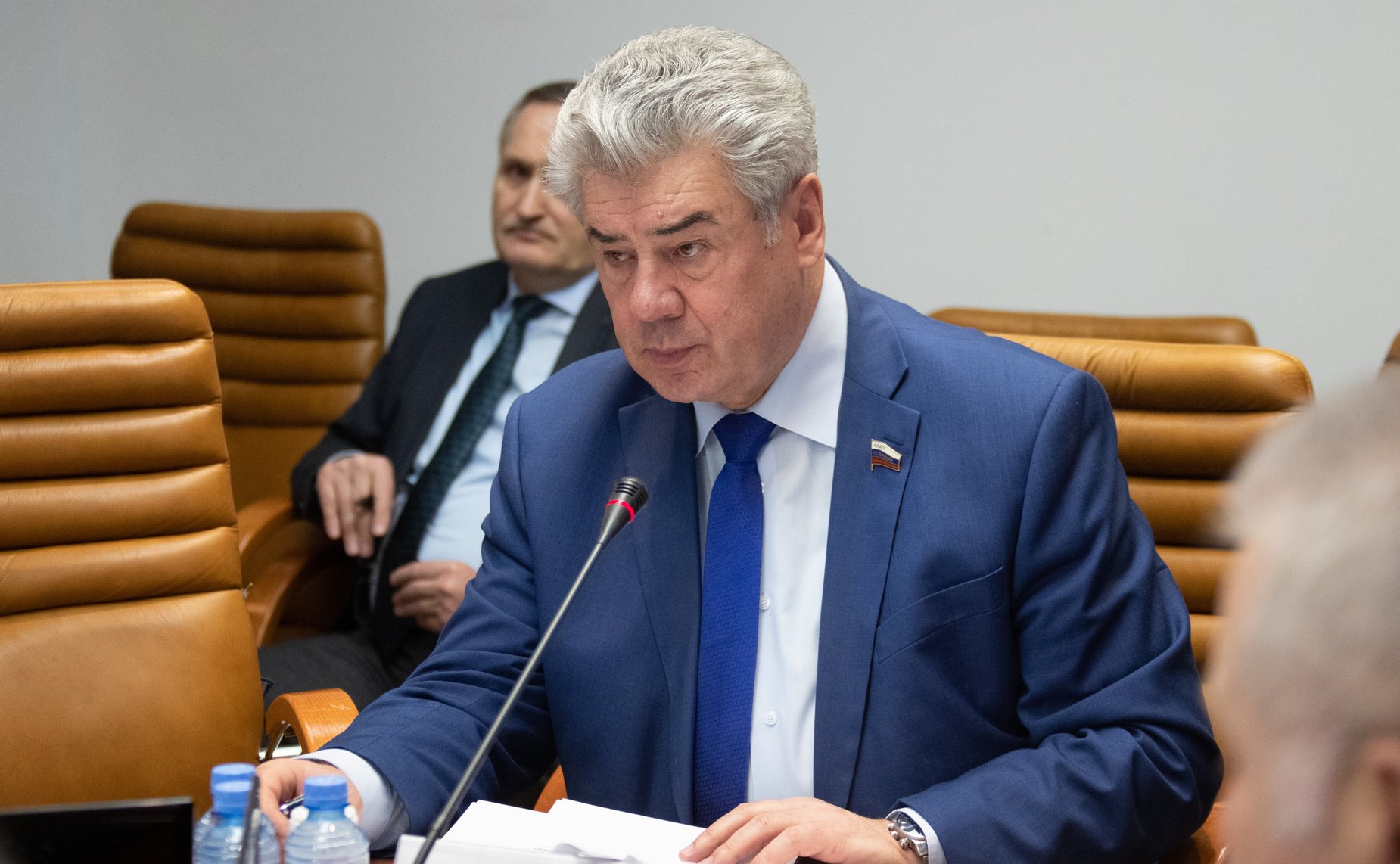 Виктор Бондарев