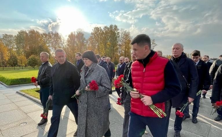 Елена Афанасьева провела Высшую партийную школу для депутатов и членов партии