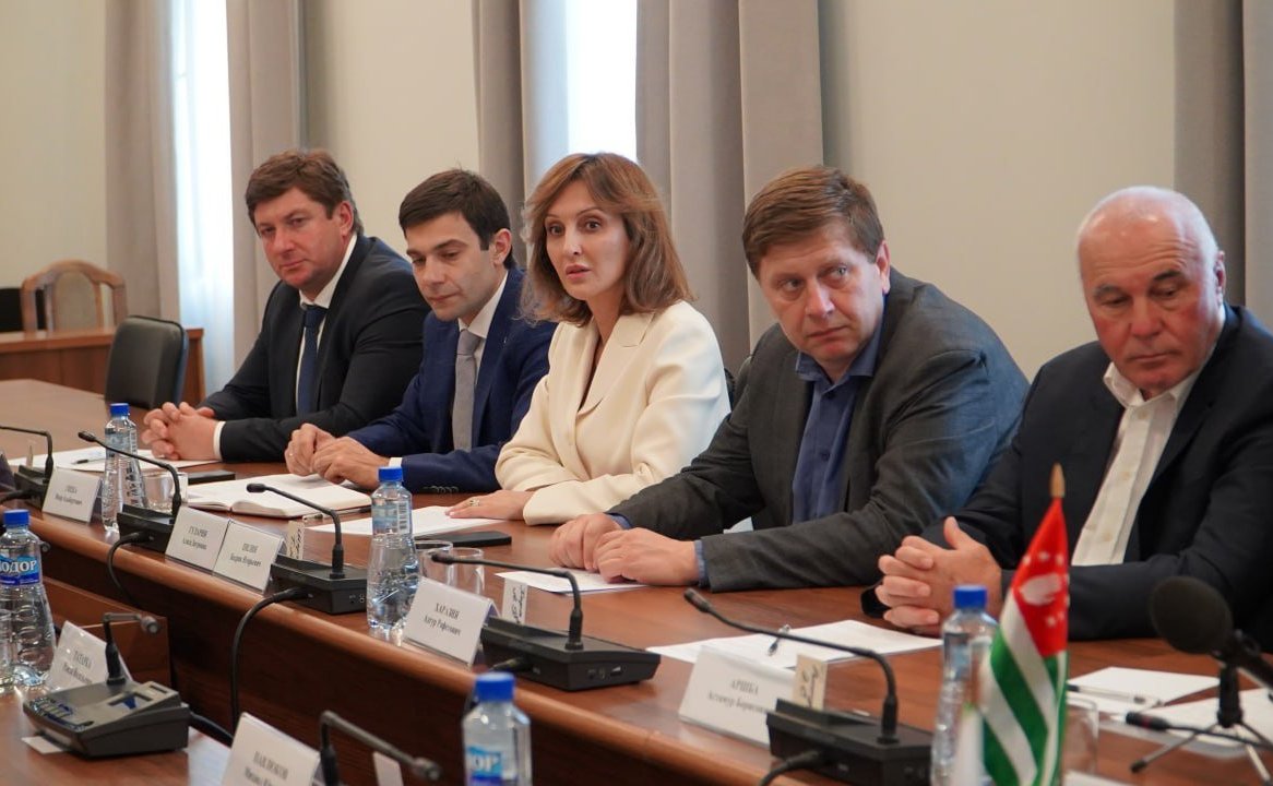 Состоялось заседание Комиссии по сотрудничеству Совета Федерации и Народного Собрания – Парламента Республики Абхазия