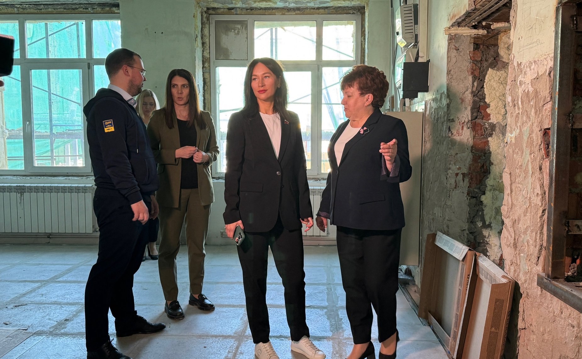 Елена Дягилева в рамках рабочей поездки посетила образовательные учреждения региона