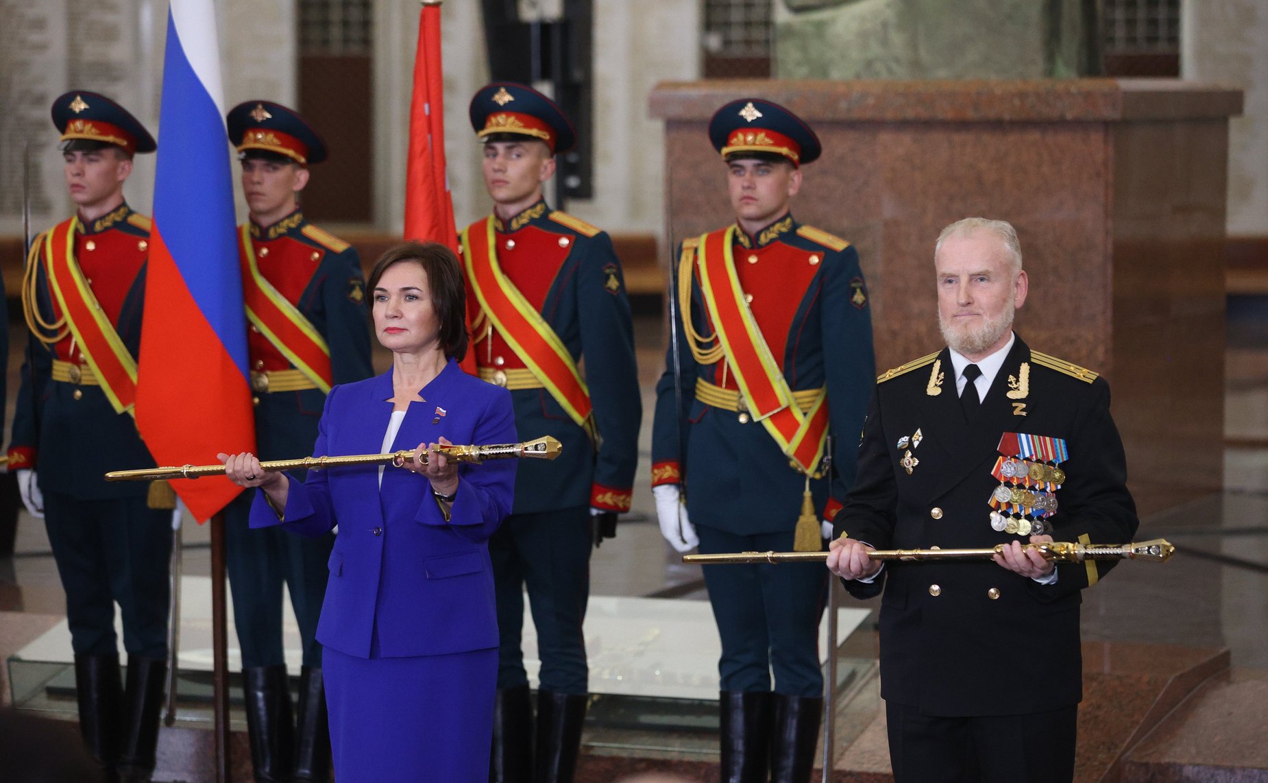 Торжественная церемония передачи «Мечей Победы» Городам воинской славы