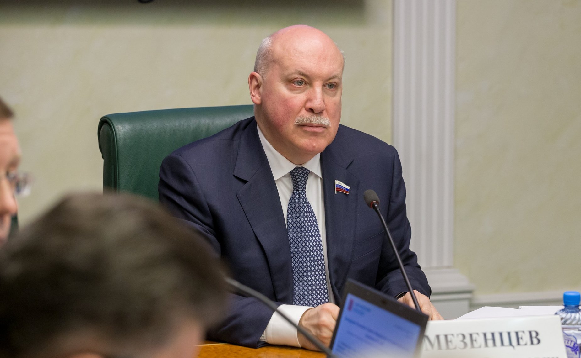 Д. Мезенцев