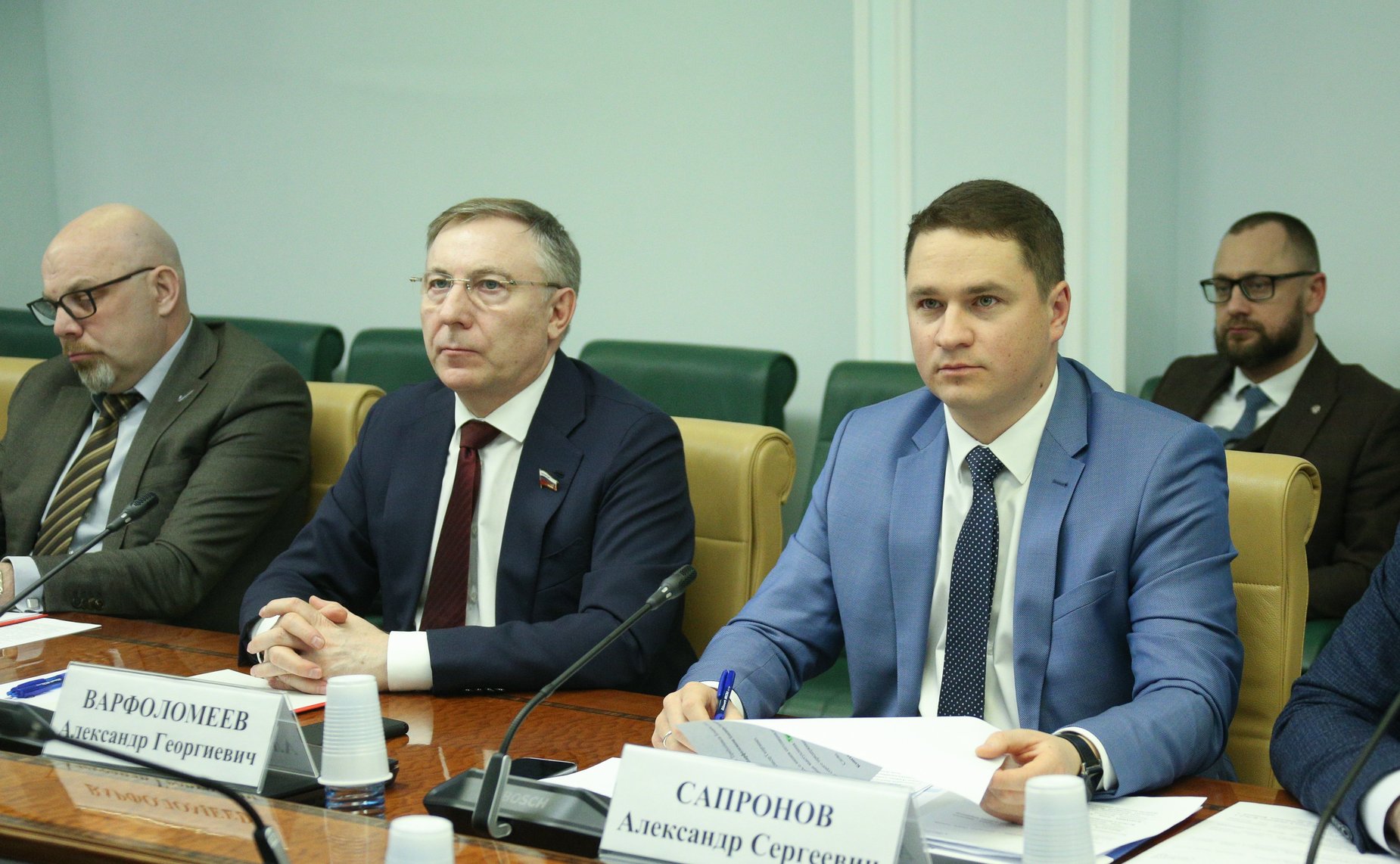 «Круглый стол» в рамках работы Палаты молодых законодателей при СФ