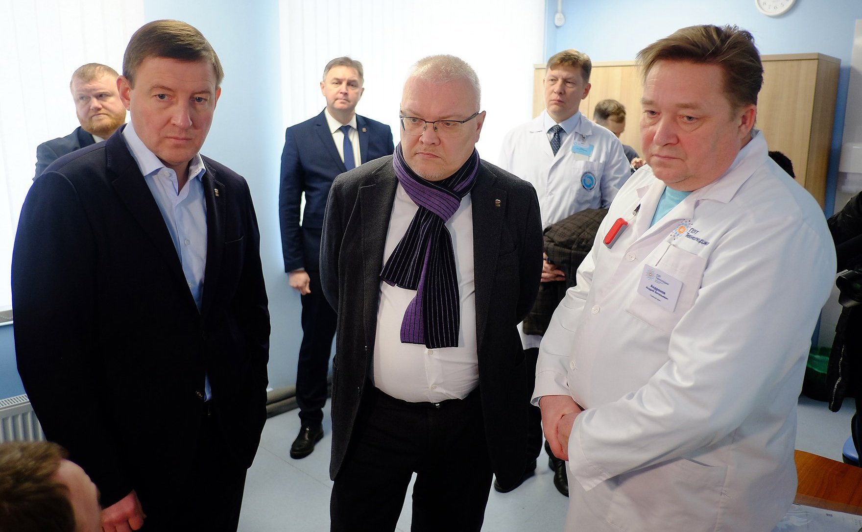 Сенаторы посетили социальные учреждения в городе Кирове и вручили памятные медали детям-героям